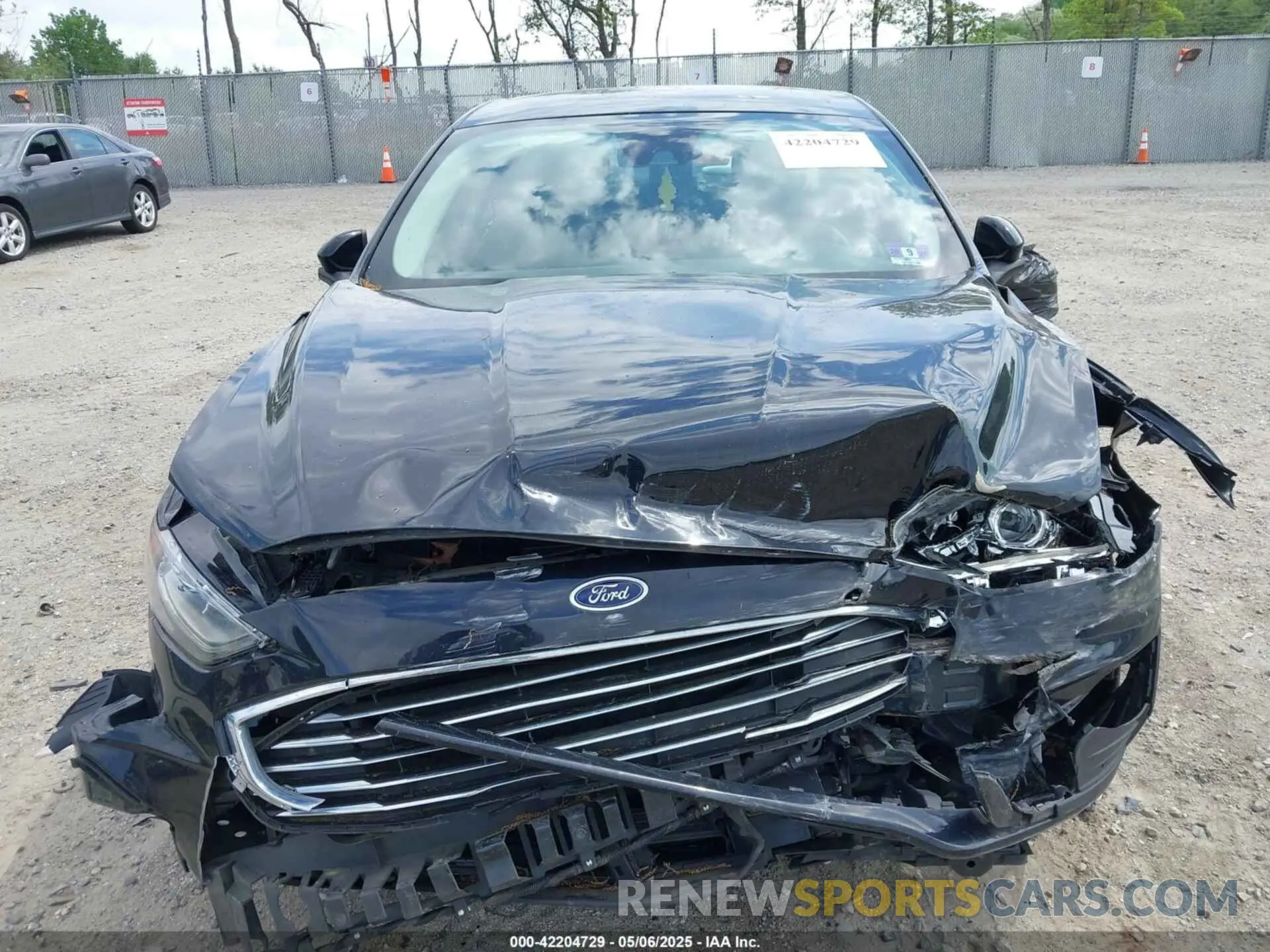 12 Фотография поврежденного автомобиля 3FA6P0LU3KR117794 FORD FUSION HYBRID 2019