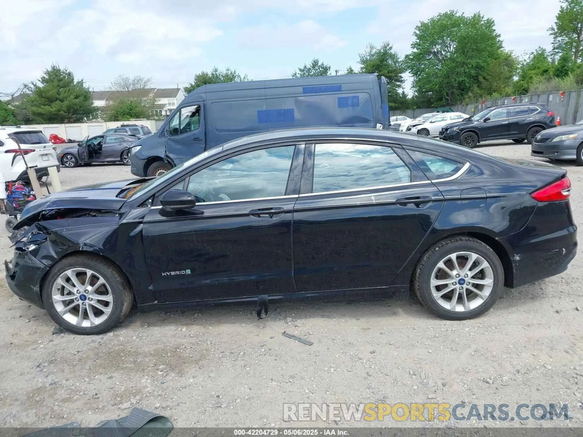 14 Фотография поврежденного автомобиля 3FA6P0LU3KR117794 FORD FUSION HYBRID 2019