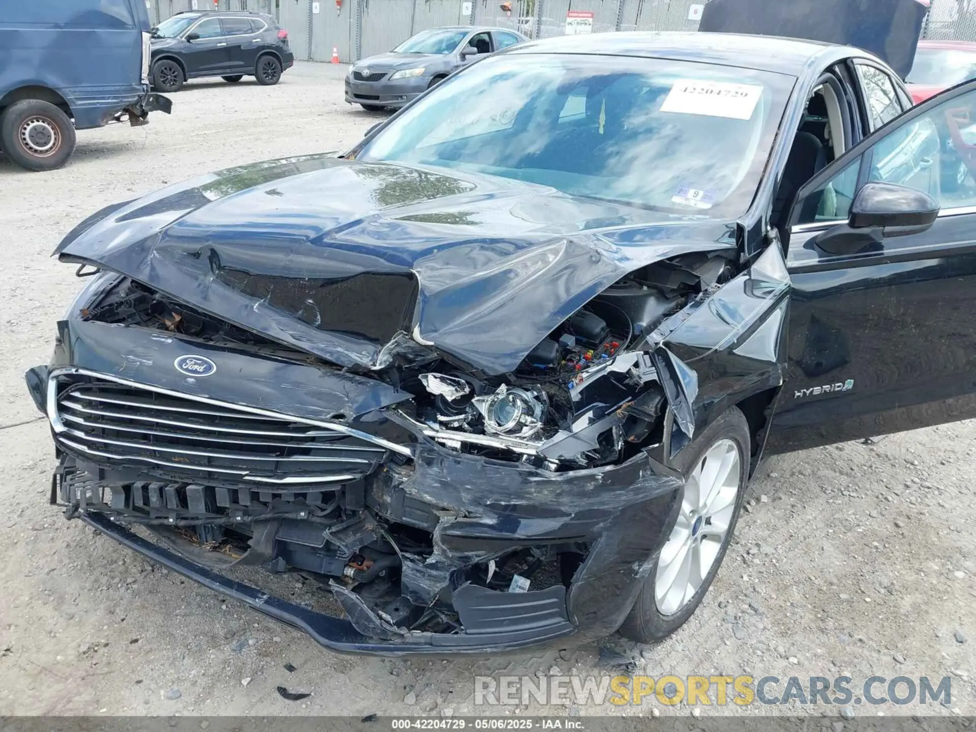 6 Фотография поврежденного автомобиля 3FA6P0LU3KR117794 FORD FUSION HYBRID 2019