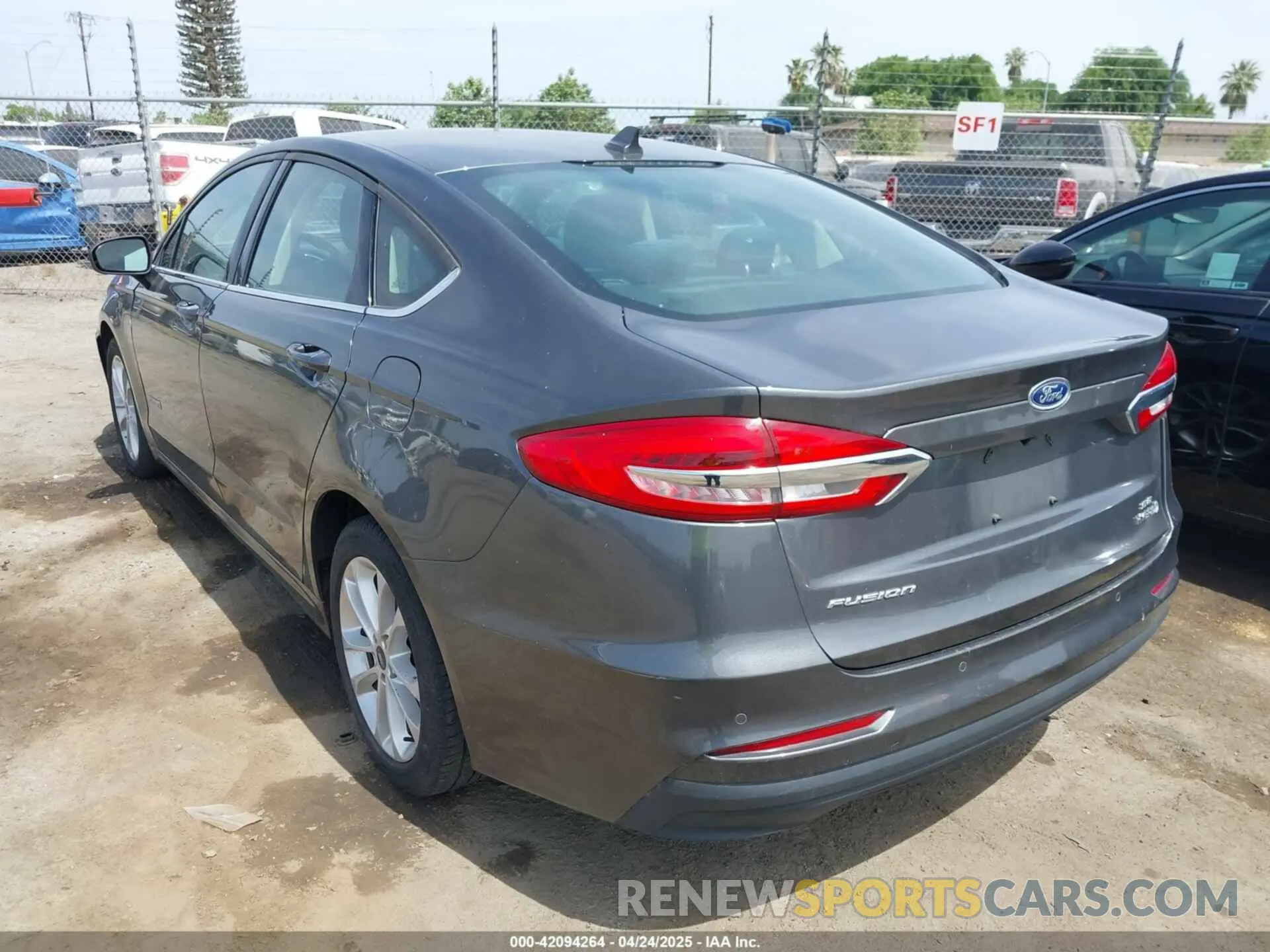 3 Photograph of a damaged car 3FA6P0LU3KR174108 FORD FUSION HYBRID 2019