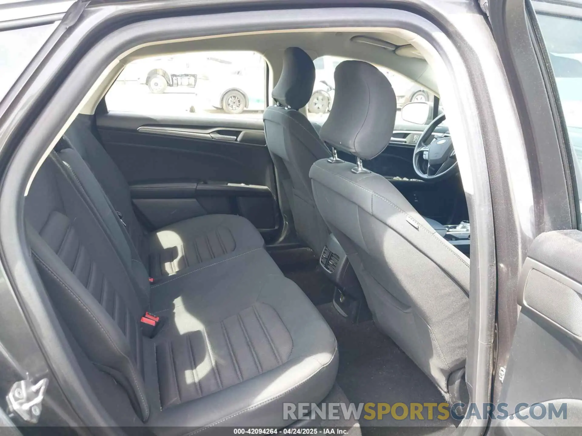 8 Photograph of a damaged car 3FA6P0LU3KR174108 FORD FUSION HYBRID 2019