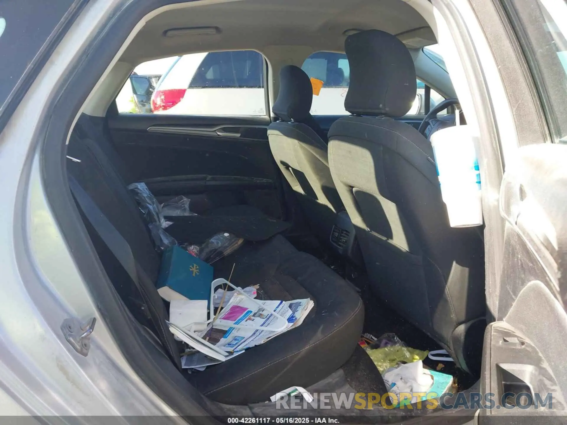 8 Photograph of a damaged car 3FA6P0LU3KR199154 FORD FUSION HYBRID 2019