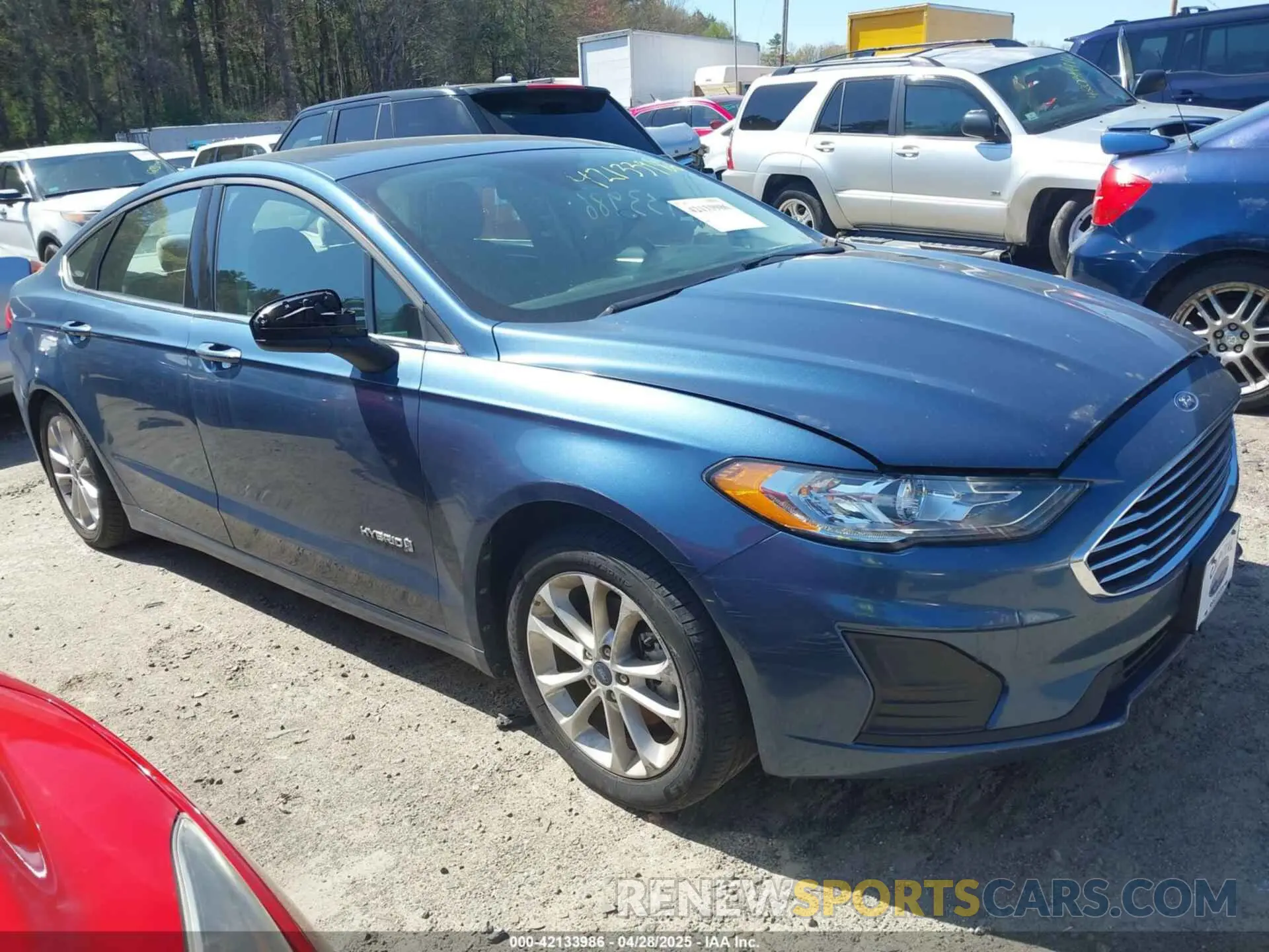 1 Фотография поврежденного автомобиля 3FA6P0LU3KR204076 FORD FUSION HYBRID 2019