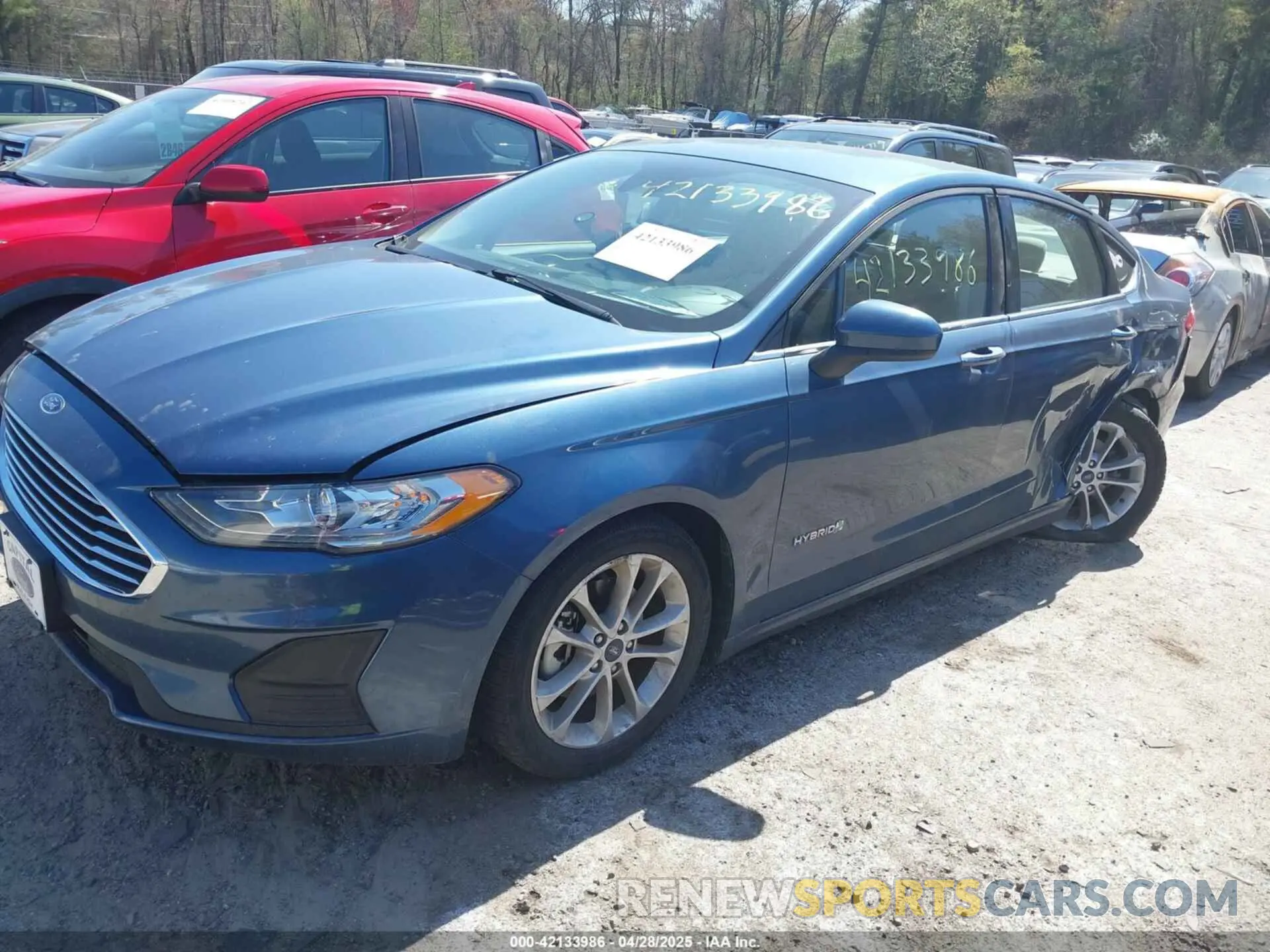2 Фотография поврежденного автомобиля 3FA6P0LU3KR204076 FORD FUSION HYBRID 2019