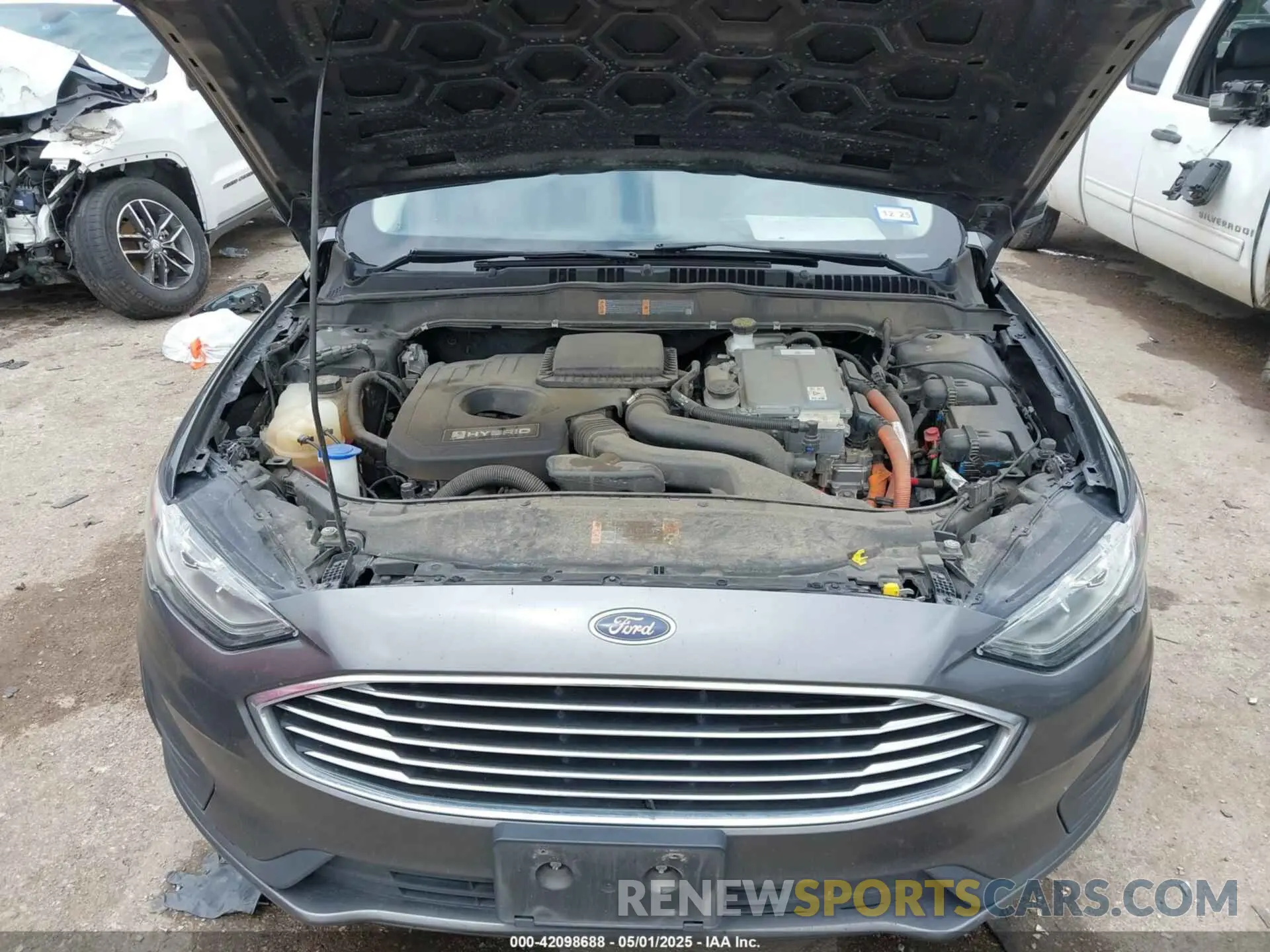 10 Photograph of a damaged car 3FA6P0LU3KR210122 FORD FUSION HYBRID 2019