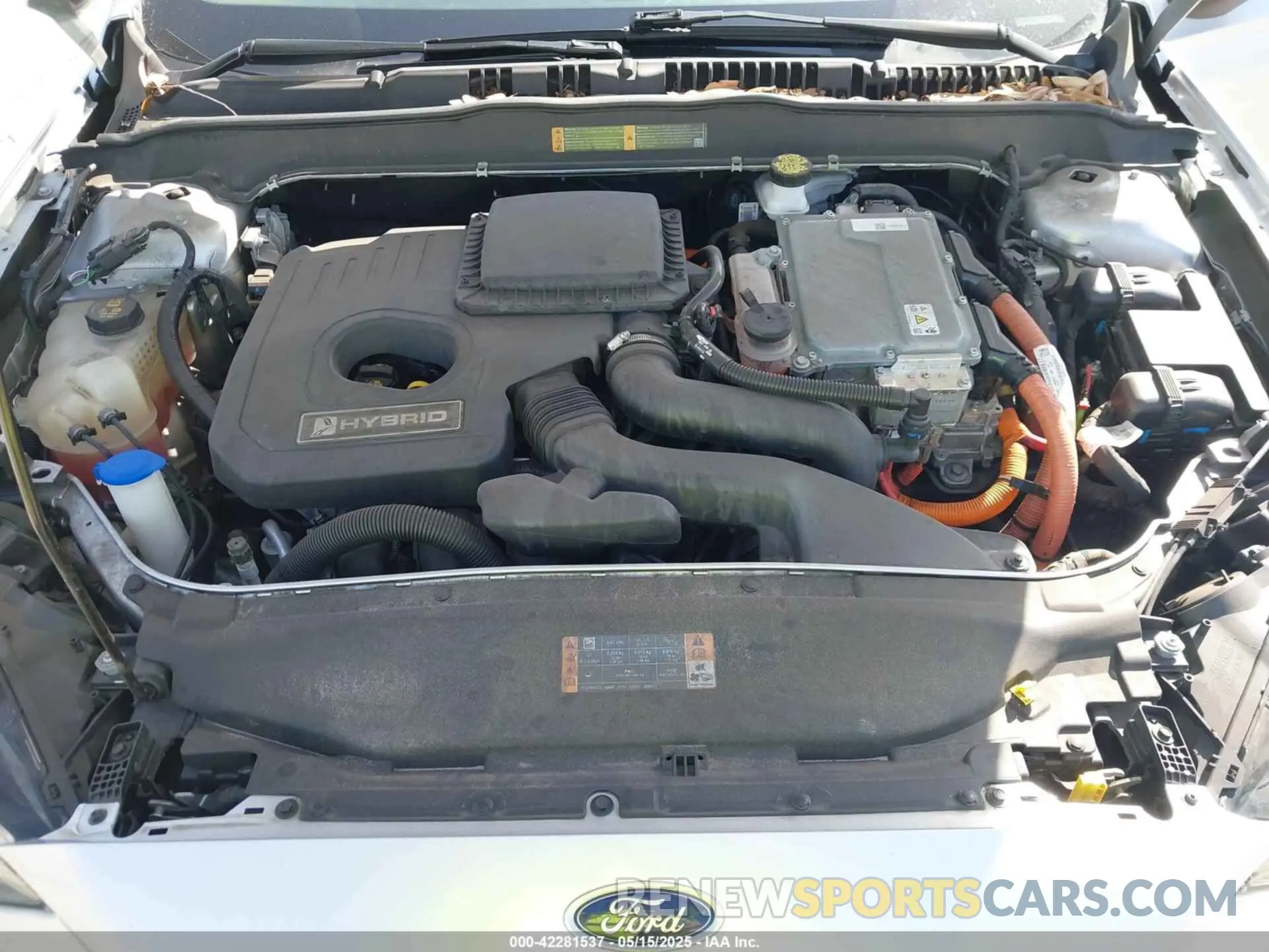 10 Photograph of a damaged car 3FA6P0LU4KR242576 FORD FUSION HYBRID 2019