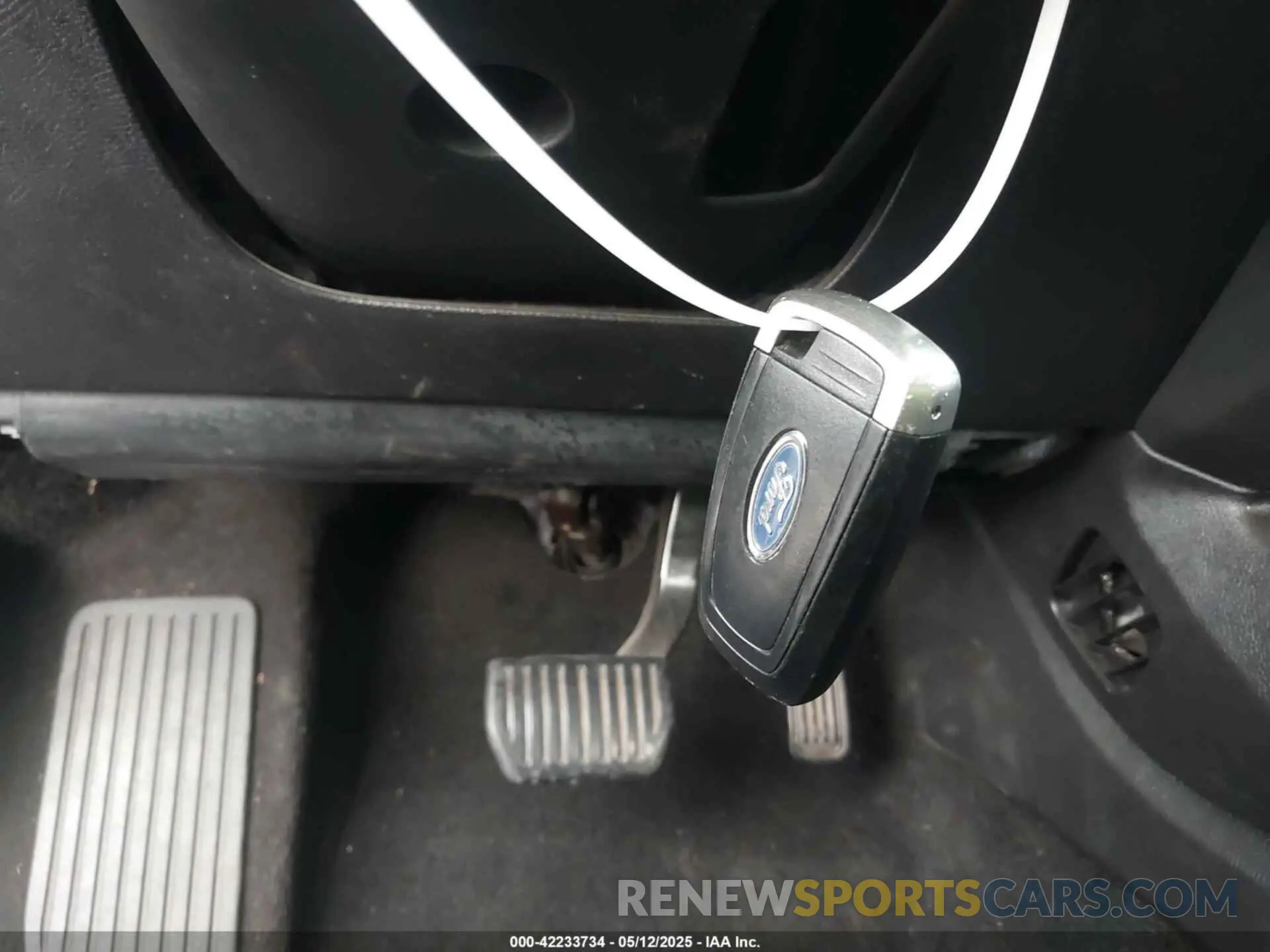 11 Photograph of a damaged car 3FA6P0LU5KR175048 FORD FUSION HYBRID 2019