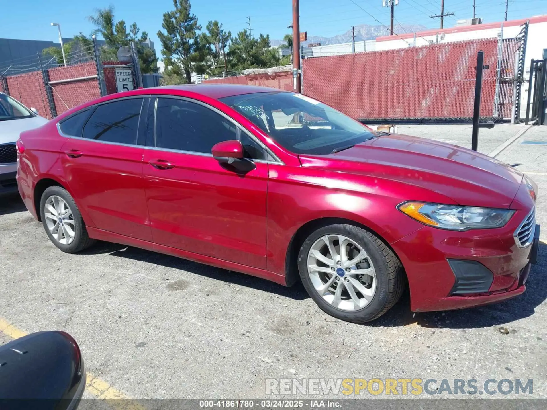13 Фотография поврежденного автомобиля 3FA6P0LU5KR207903 FORD FUSION HYBRID 2019
