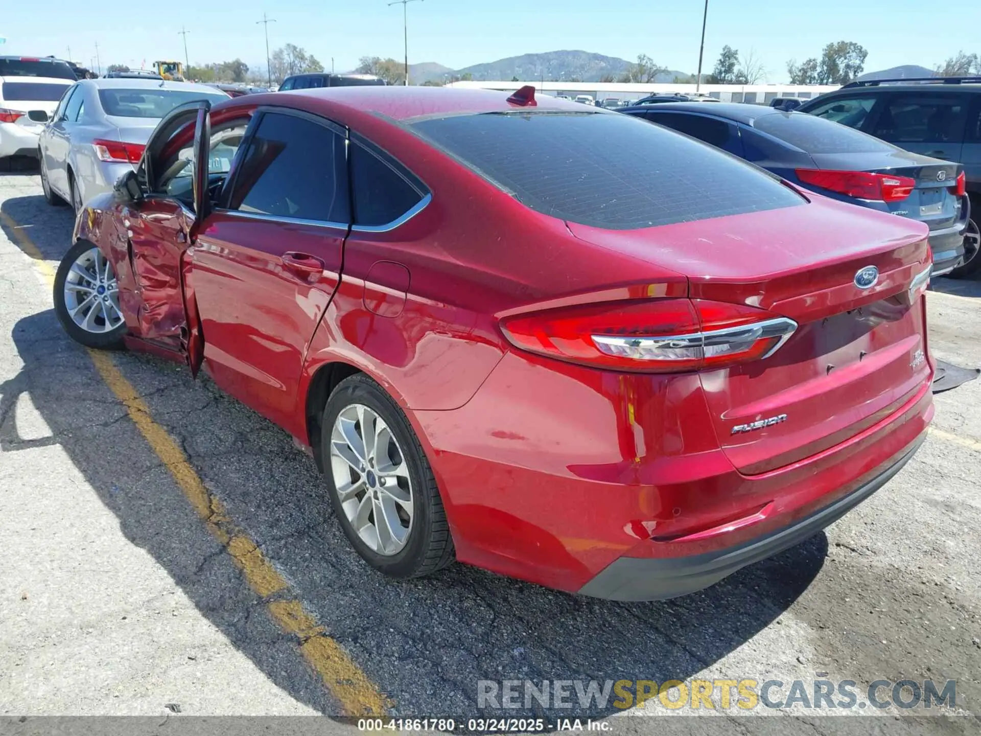 3 Фотография поврежденного автомобиля 3FA6P0LU5KR207903 FORD FUSION HYBRID 2019