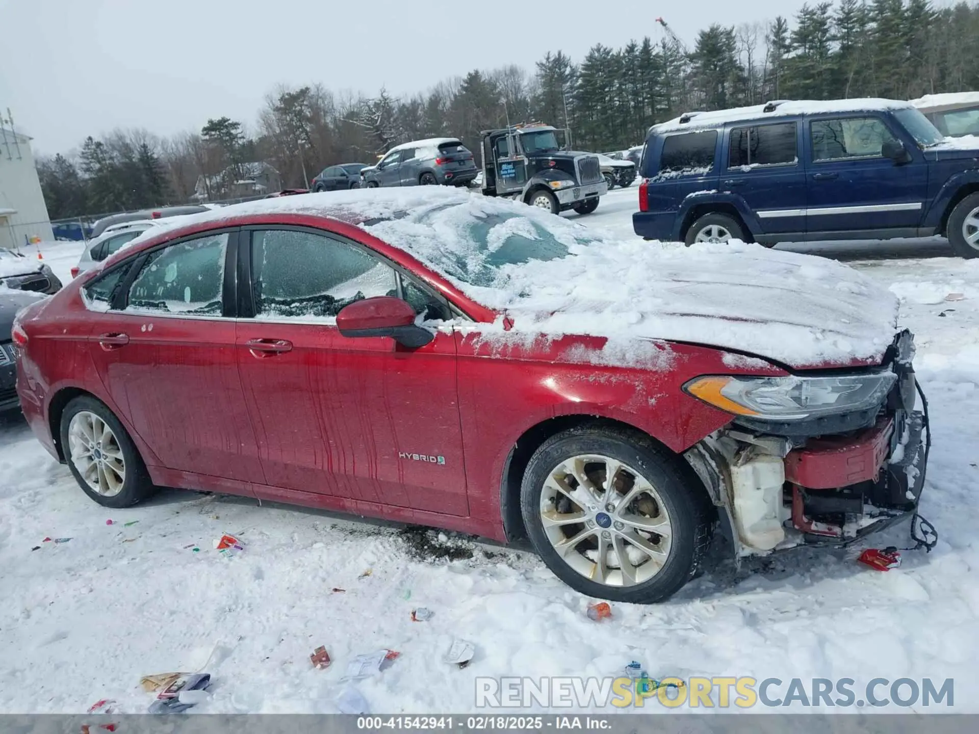 13 Photograph of a damaged car 3FA6P0LU5KR263775 FORD FUSION HYBRID 2019