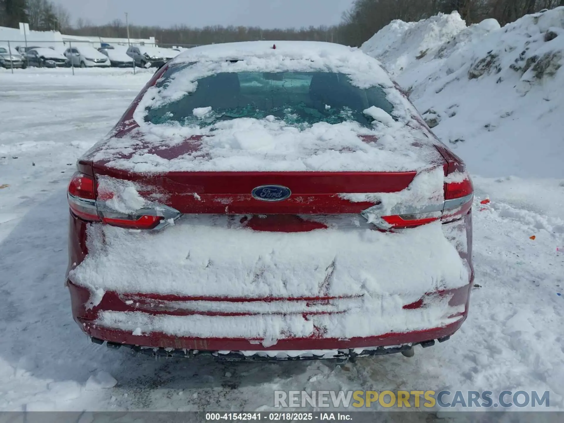 16 Photograph of a damaged car 3FA6P0LU5KR263775 FORD FUSION HYBRID 2019