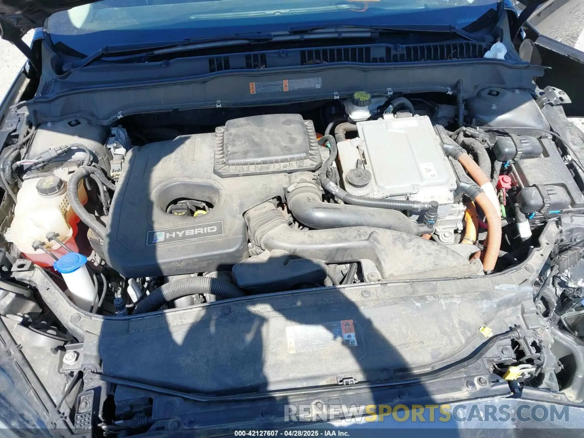 10 Photograph of a damaged car 3FA6P0LU6KR126280 FORD FUSION HYBRID 2019