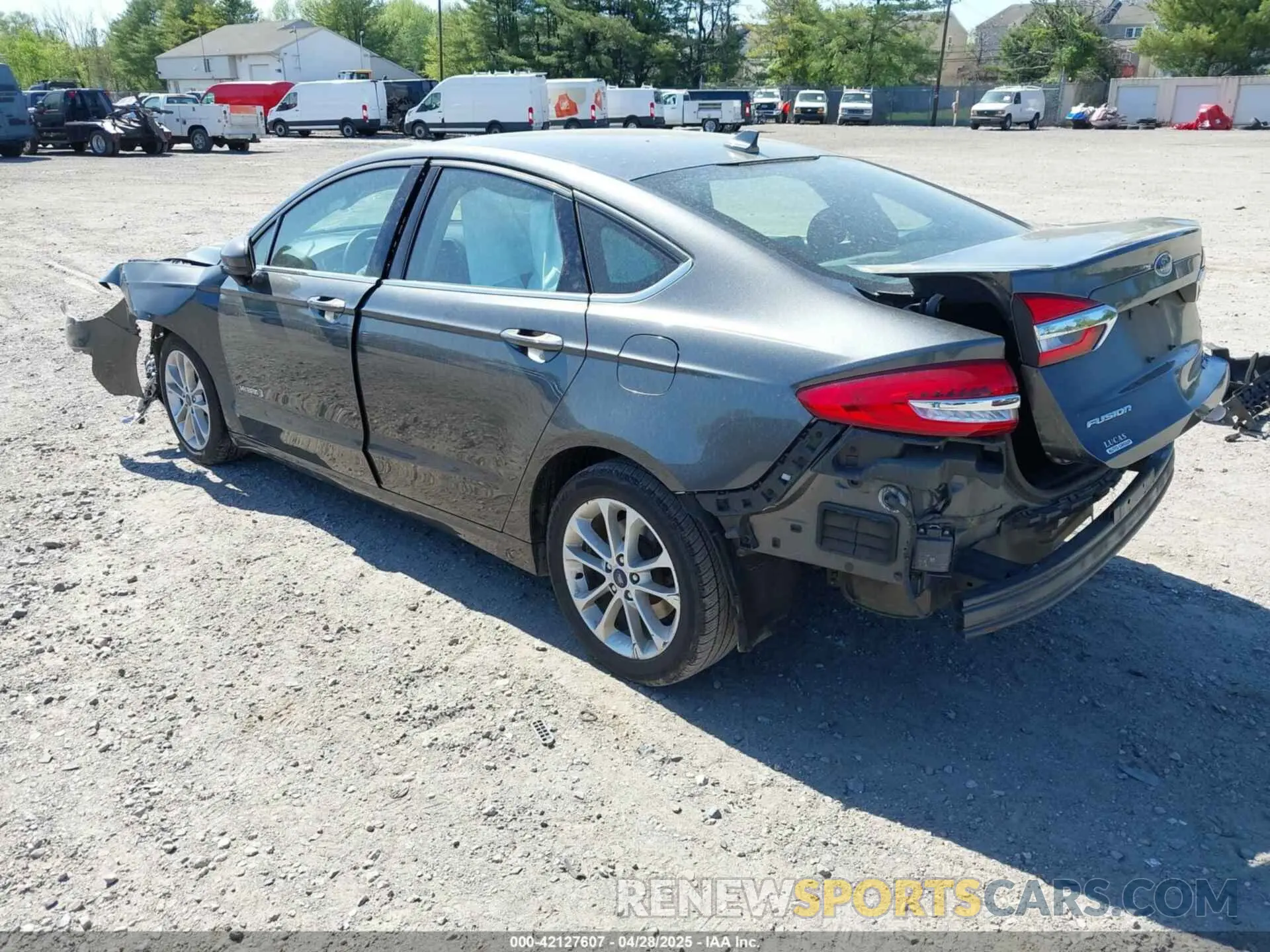 3 Photograph of a damaged car 3FA6P0LU6KR126280 FORD FUSION HYBRID 2019
