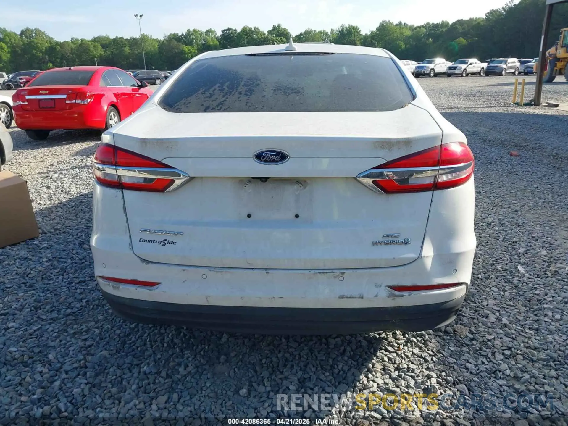 15 Photograph of a damaged car 3FA6P0LU6KR152166 FORD FUSION HYBRID 2019