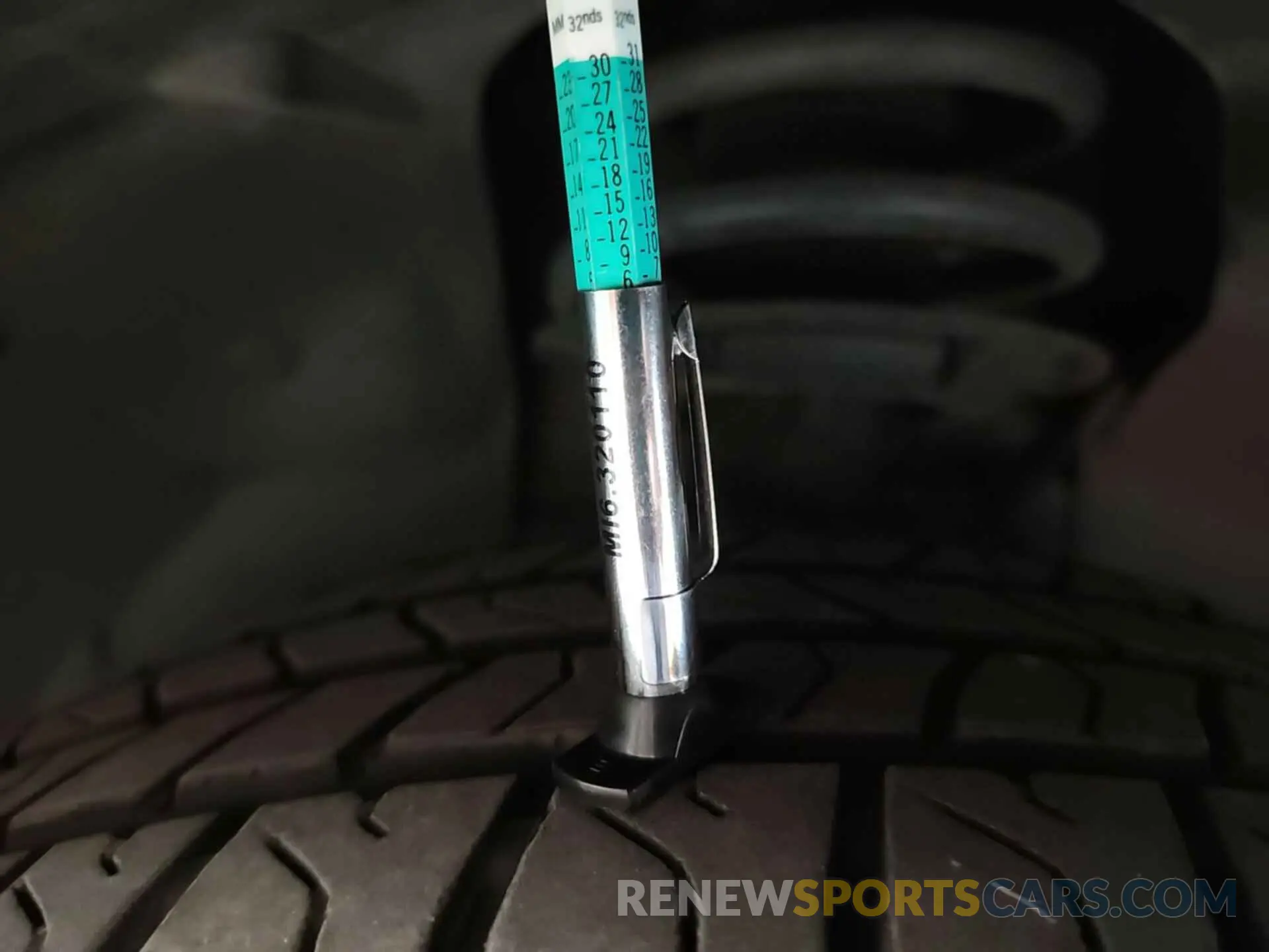 10 Photograph of a damaged car 3FA6P0LU7KR255676 FORD FUSION HYBRID 2019