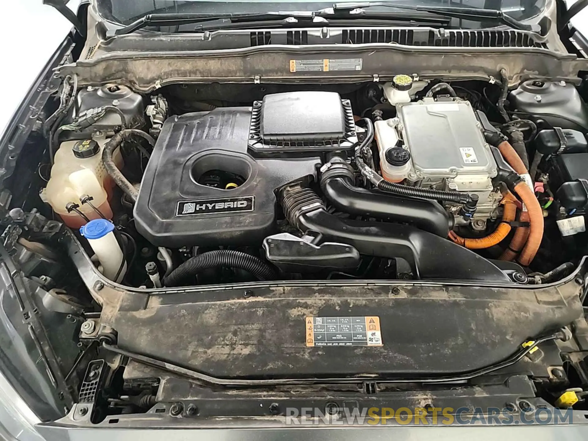 17 Photograph of a damaged car 3FA6P0LU7KR255676 FORD FUSION HYBRID 2019