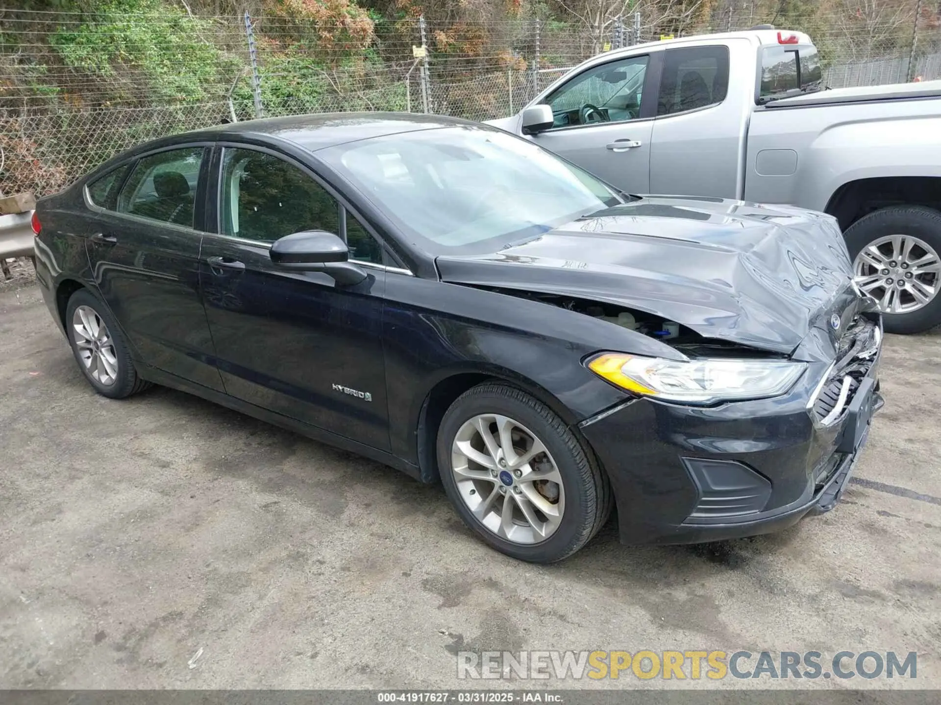 1 Photograph of a damaged car 3FA6P0LU8KR106192 FORD FUSION HYBRID 2019
