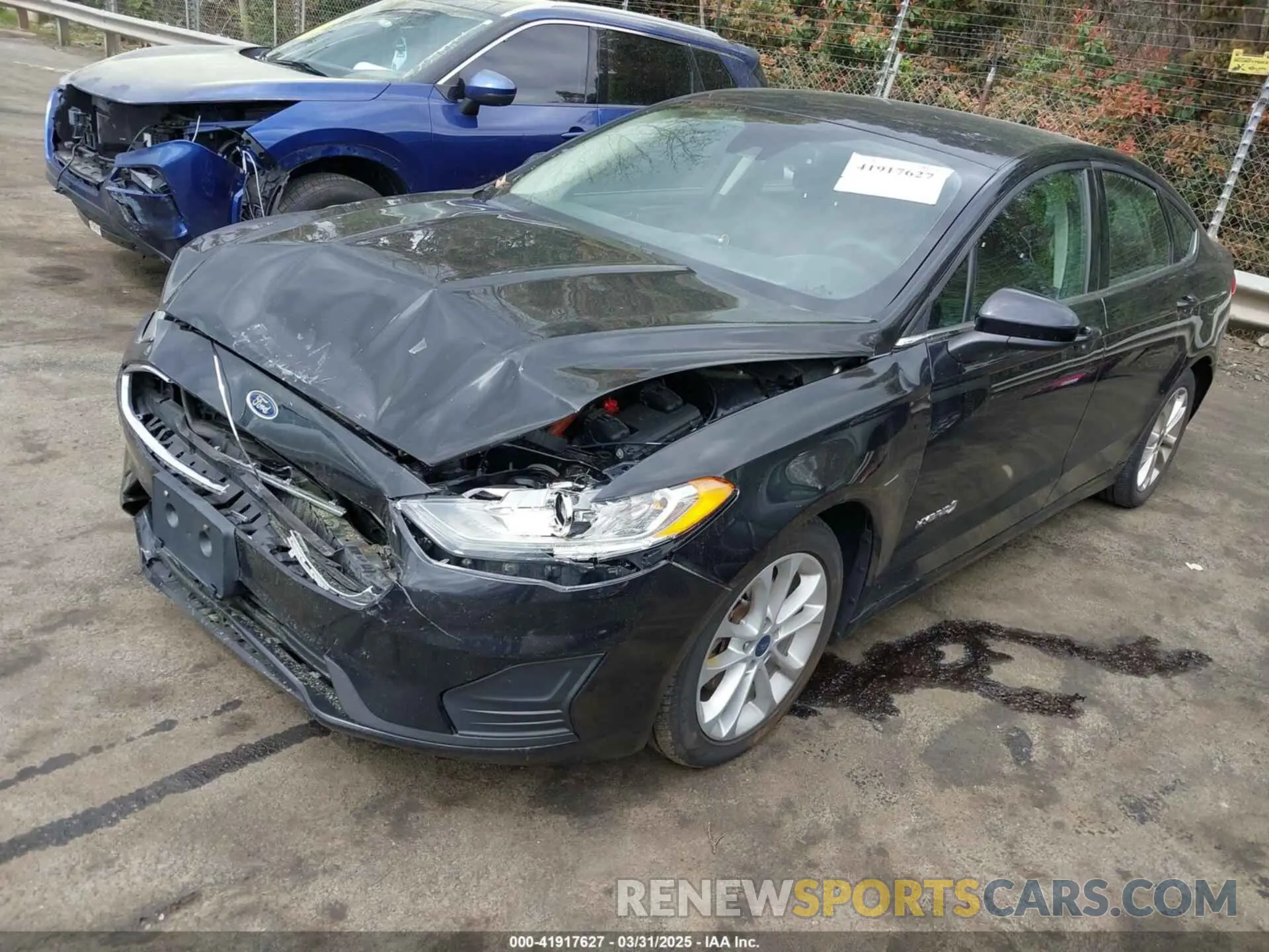 2 Photograph of a damaged car 3FA6P0LU8KR106192 FORD FUSION HYBRID 2019