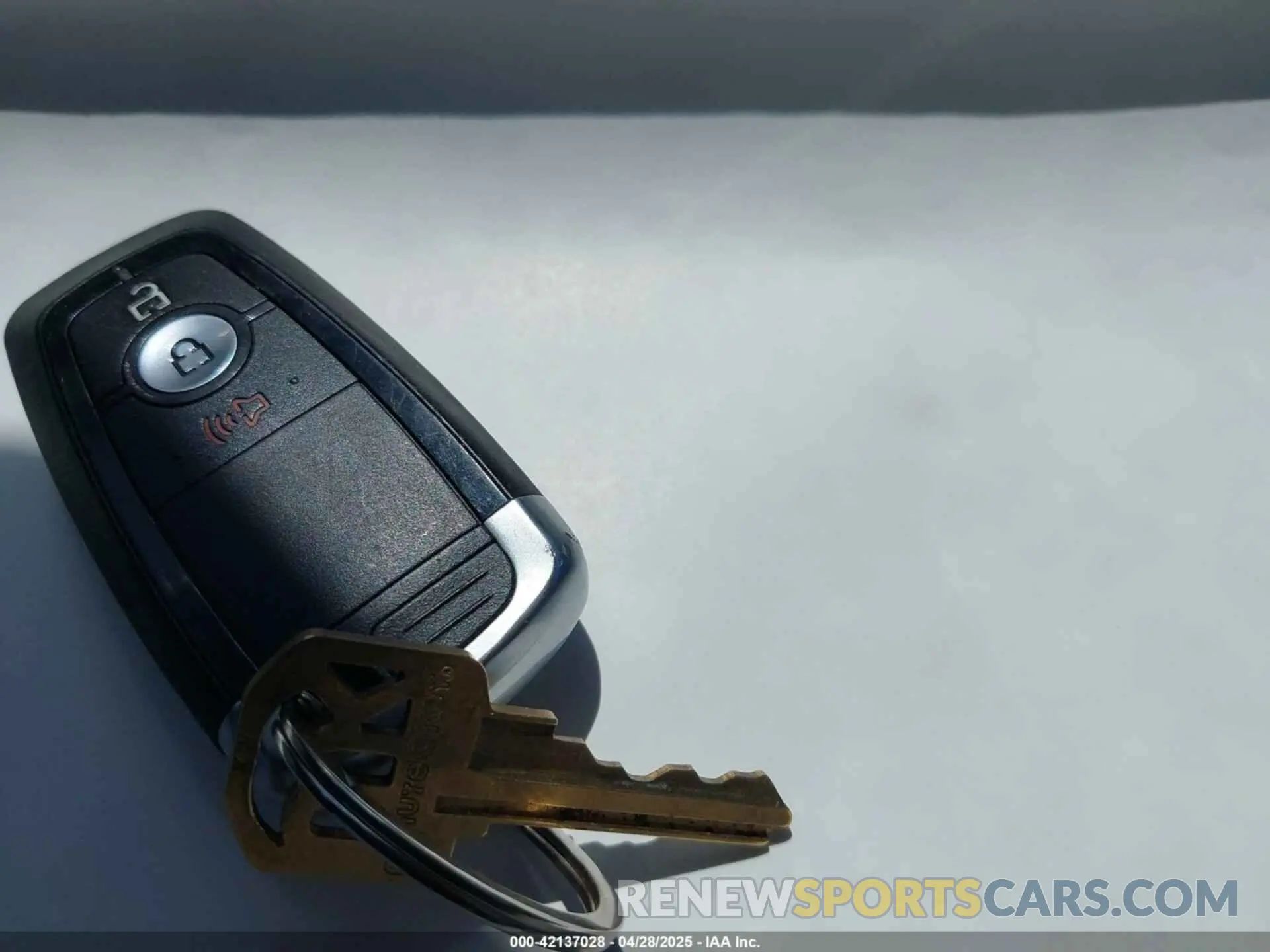 11 Фотография поврежденного автомобиля 3FA6P0LU8KR192071 FORD FUSION HYBRID 2019