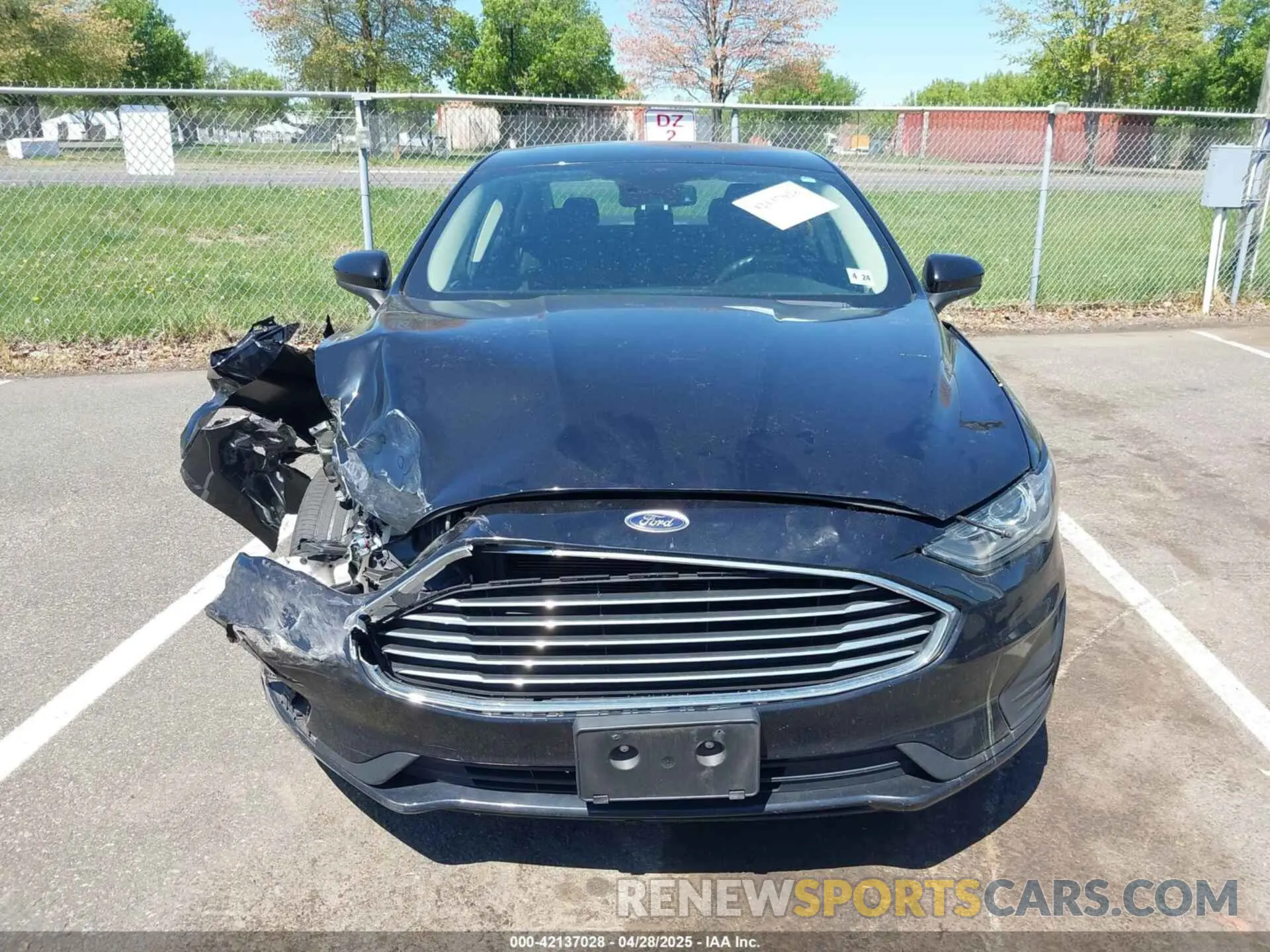 13 Фотография поврежденного автомобиля 3FA6P0LU8KR192071 FORD FUSION HYBRID 2019