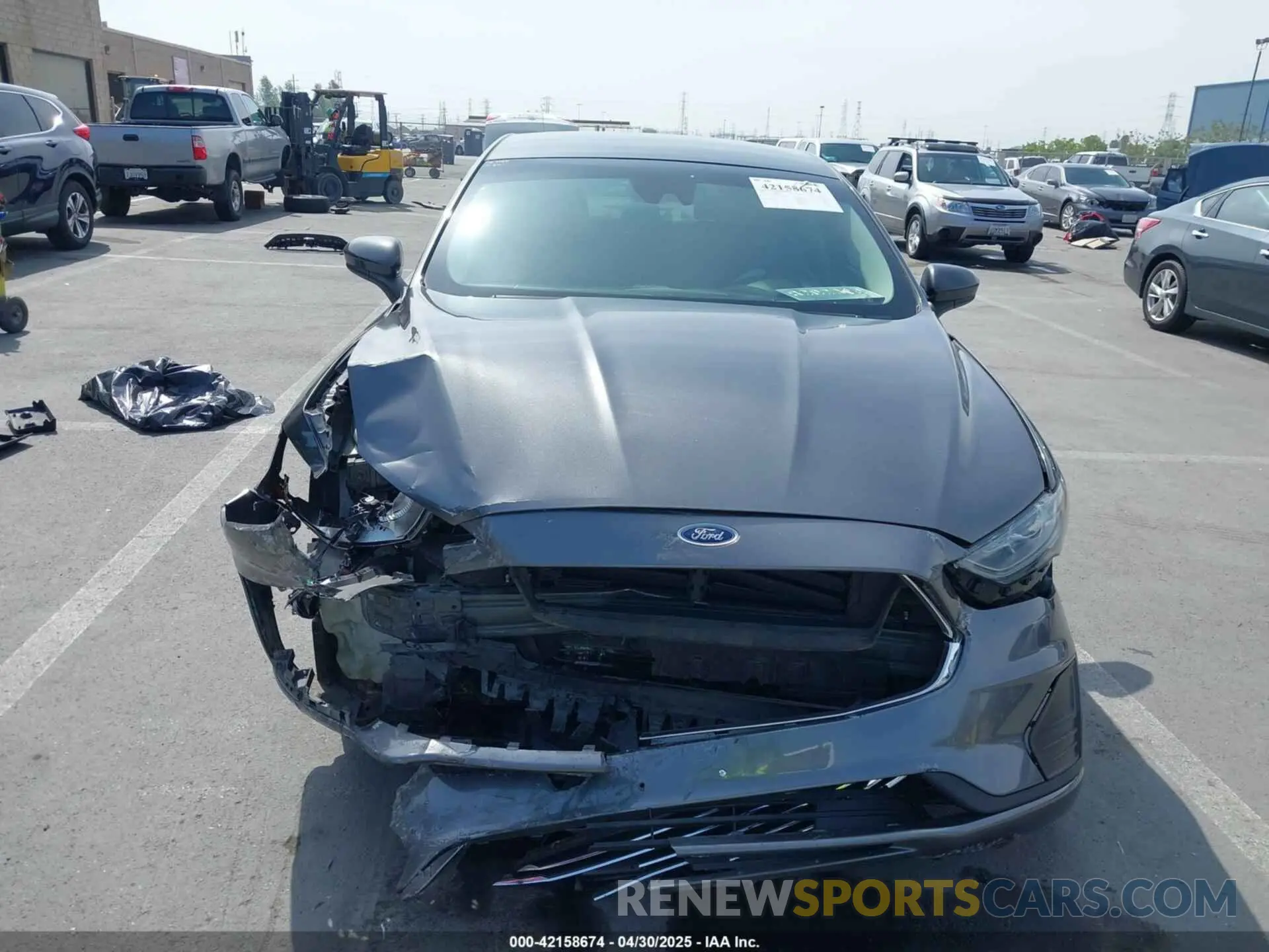 12 Photograph of a damaged car 3FA6P0LU8KR286757 FORD FUSION HYBRID 2019