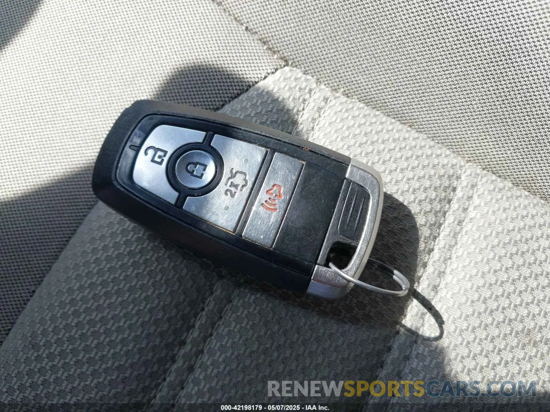 11 Photograph of a damaged car 3FA6P0LU9KR154882 FORD FUSION HYBRID 2019