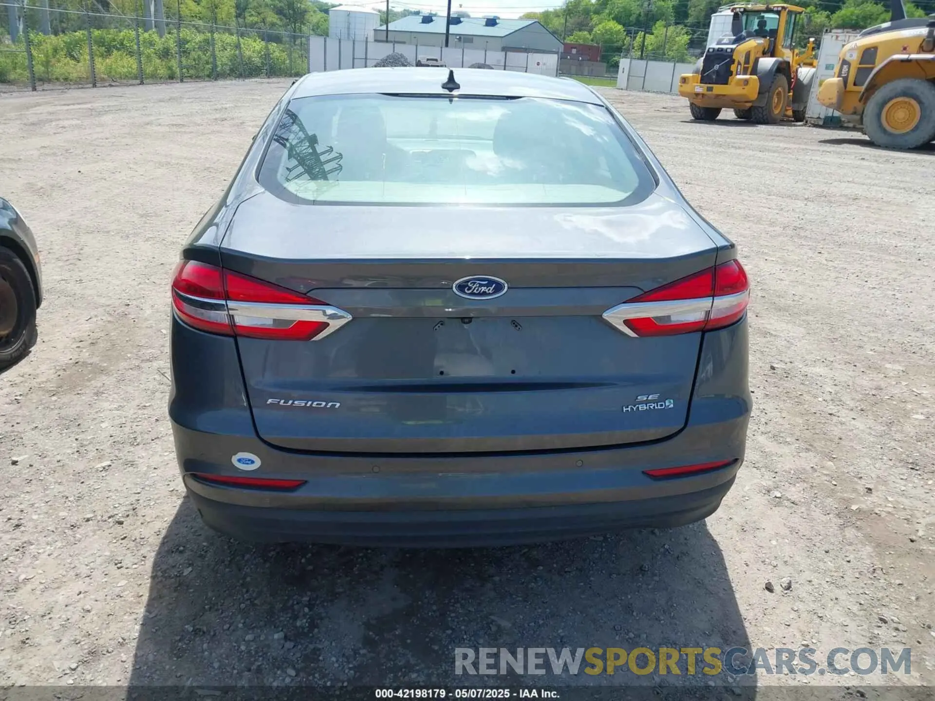 16 Photograph of a damaged car 3FA6P0LU9KR154882 FORD FUSION HYBRID 2019