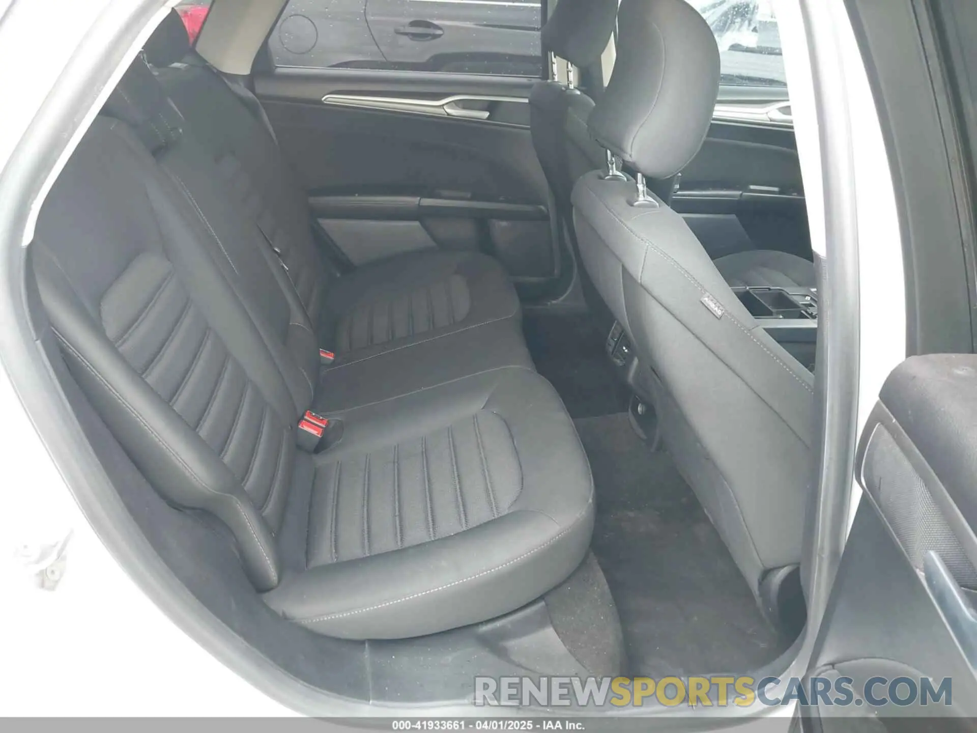 8 Фотография поврежденного автомобиля 3FA6P0LU9KR206740 FORD FUSION HYBRID 2019