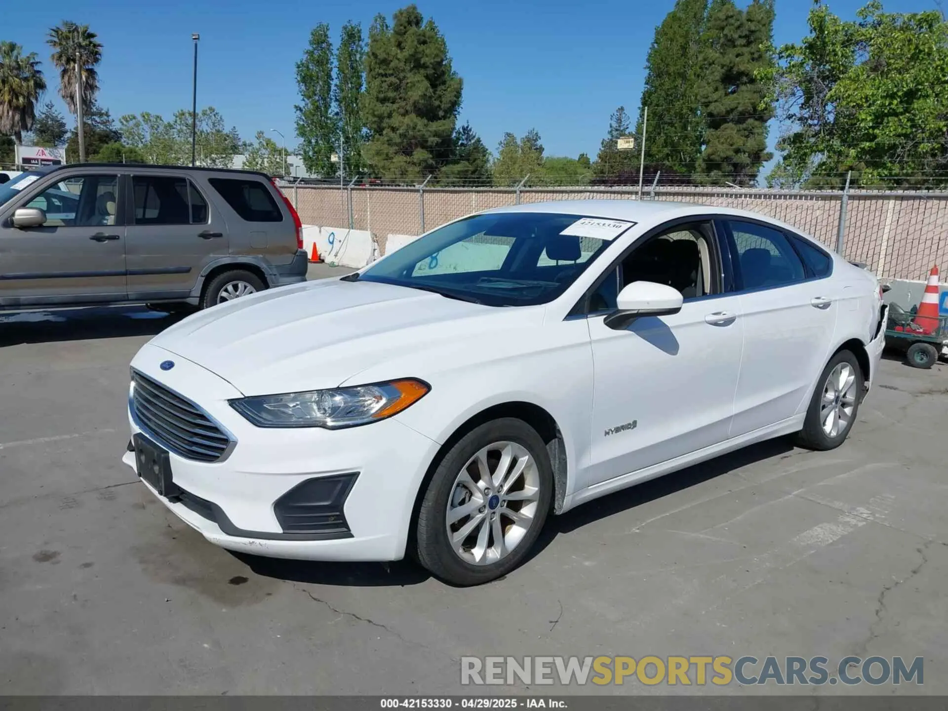 6 Фотография поврежденного автомобиля 3FA6P0LU9KR207824 FORD FUSION HYBRID 2019