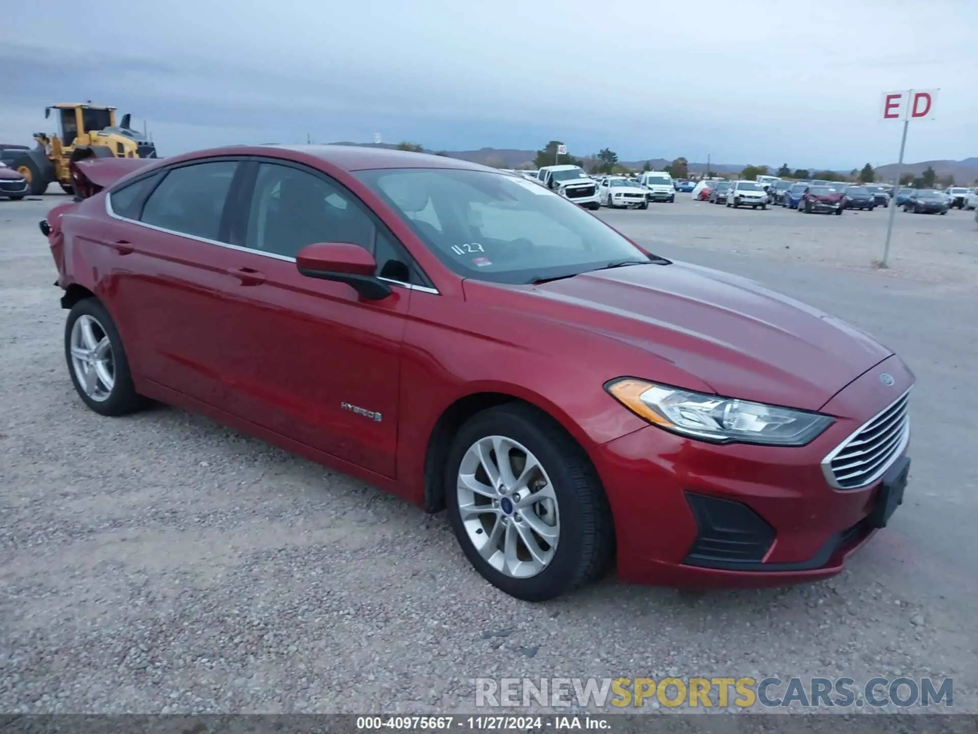 1 Фотография поврежденного автомобиля 3FA6P0LU9KR210870 FORD FUSION HYBRID 2019