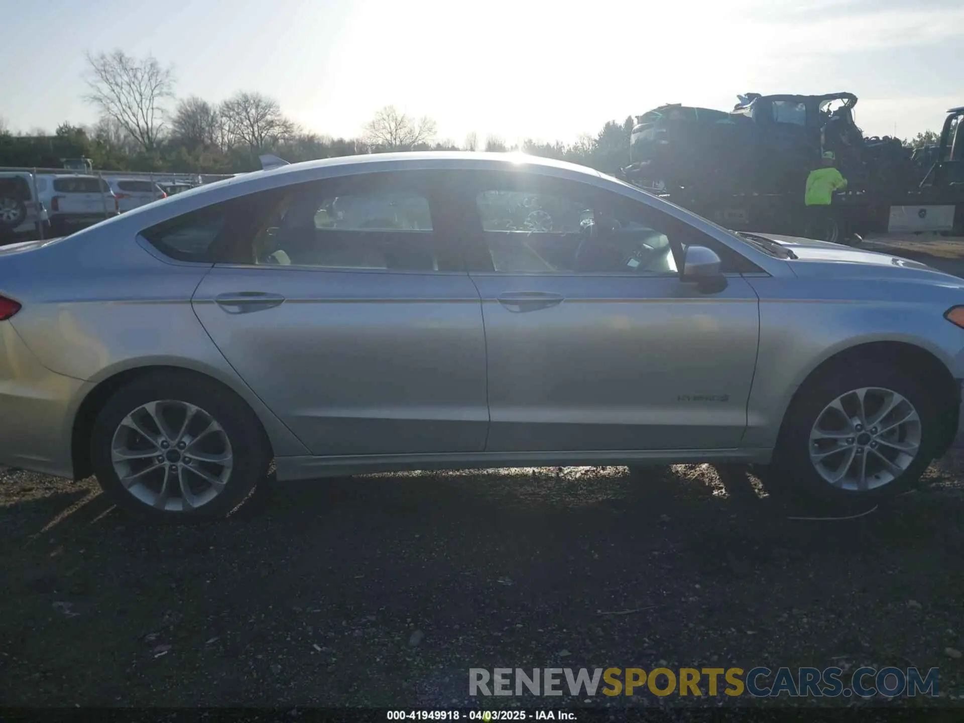 13 Фотография поврежденного автомобиля 3FA6P0LU9KR262810 FORD FUSION HYBRID 2019