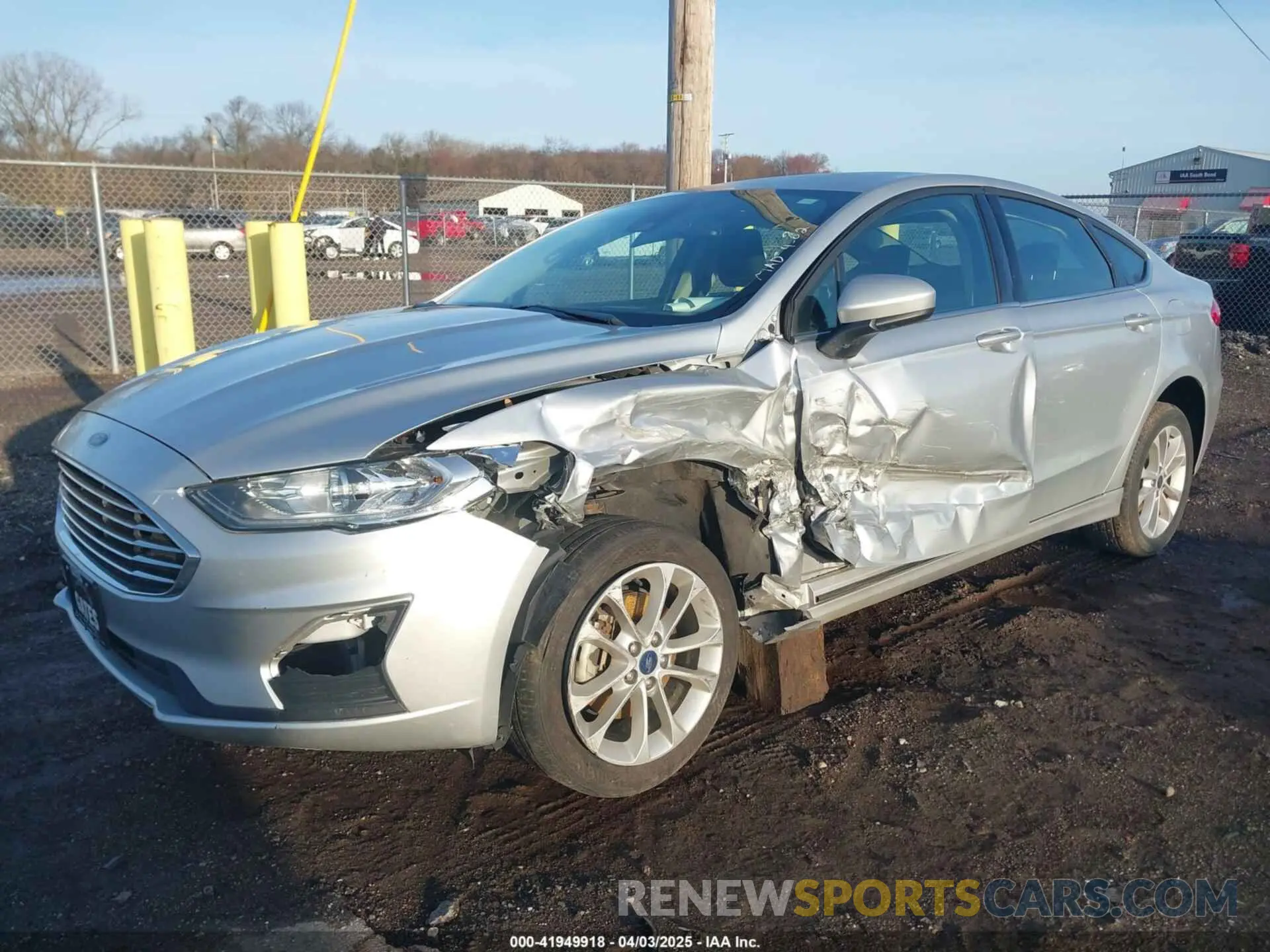 2 Фотография поврежденного автомобиля 3FA6P0LU9KR262810 FORD FUSION HYBRID 2019