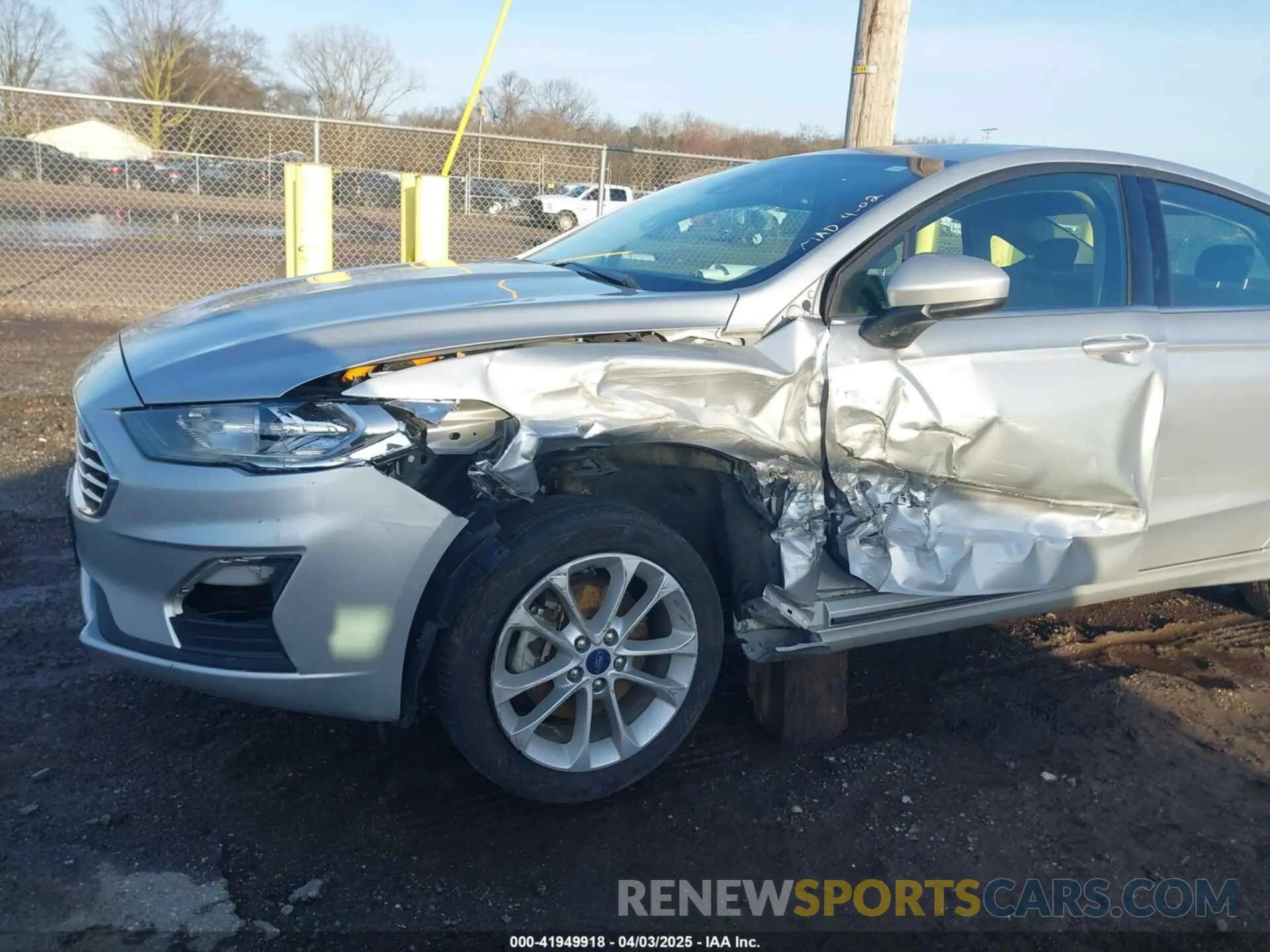 6 Фотография поврежденного автомобиля 3FA6P0LU9KR262810 FORD FUSION HYBRID 2019