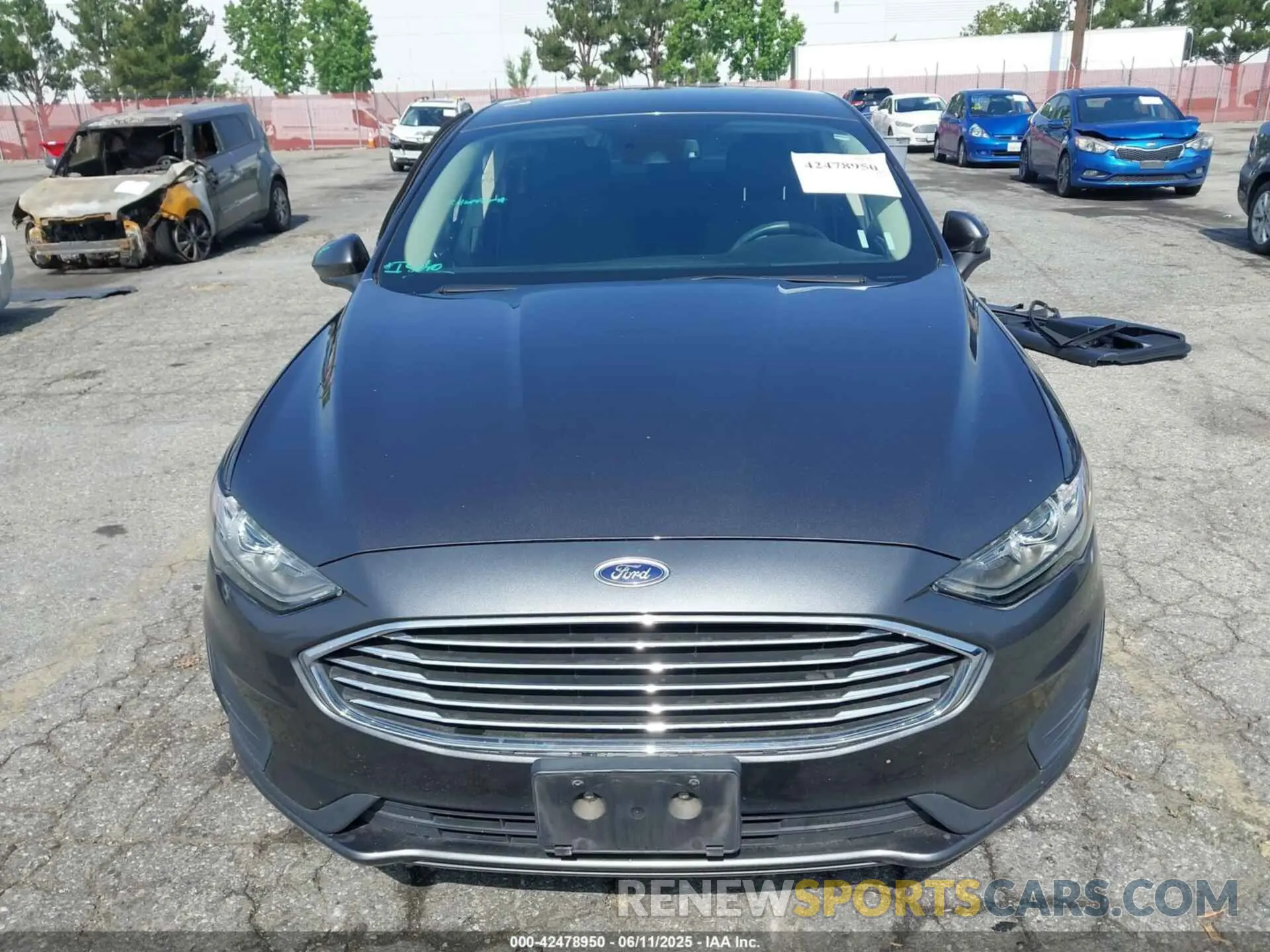 13 Photograph of a damaged car 3FA6P0LUXKR175093 FORD FUSION HYBRID 2019