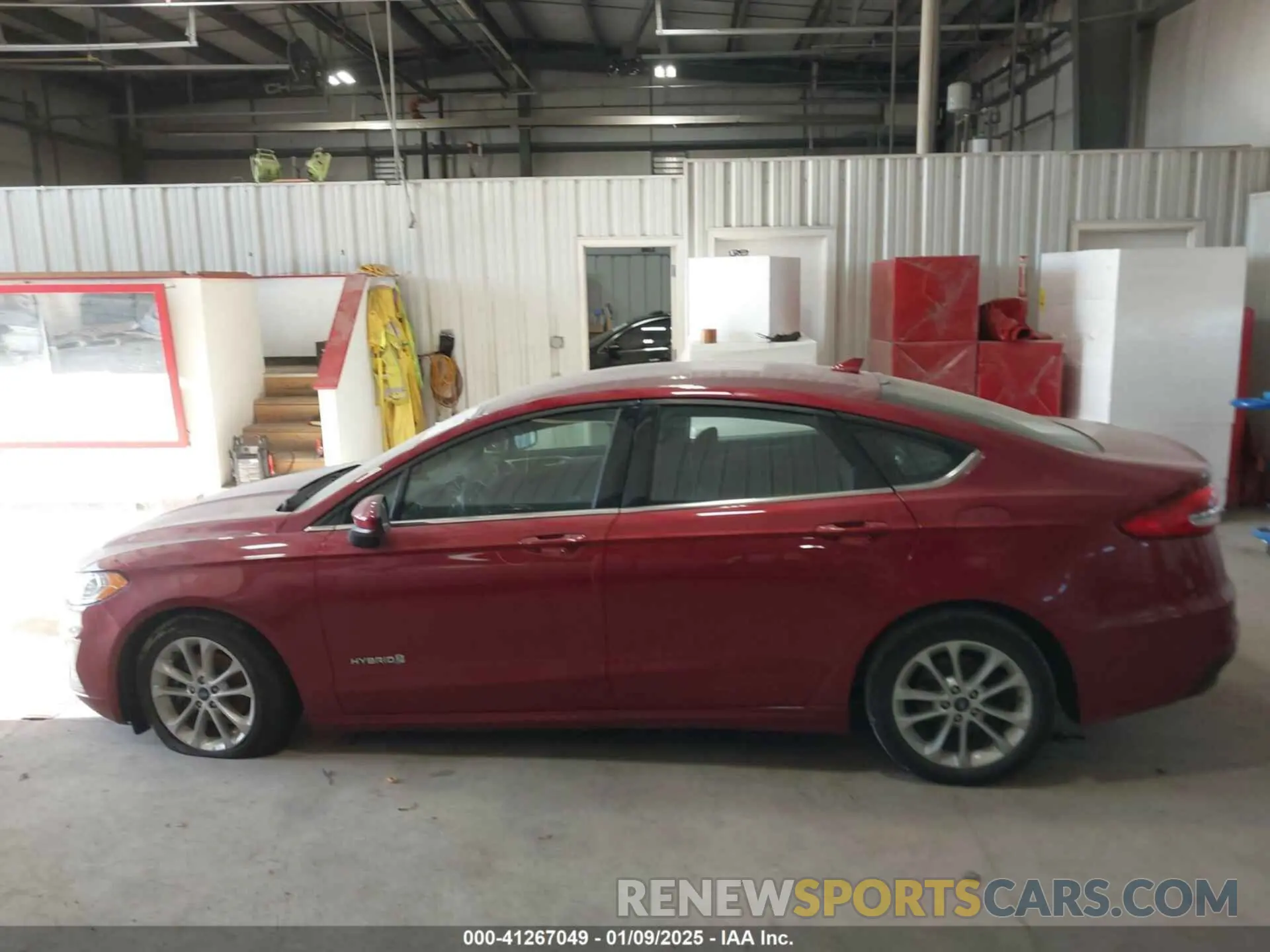 14 Photograph of a damaged car 3FA6P0LUXKR205712 FORD FUSION HYBRID 2019
