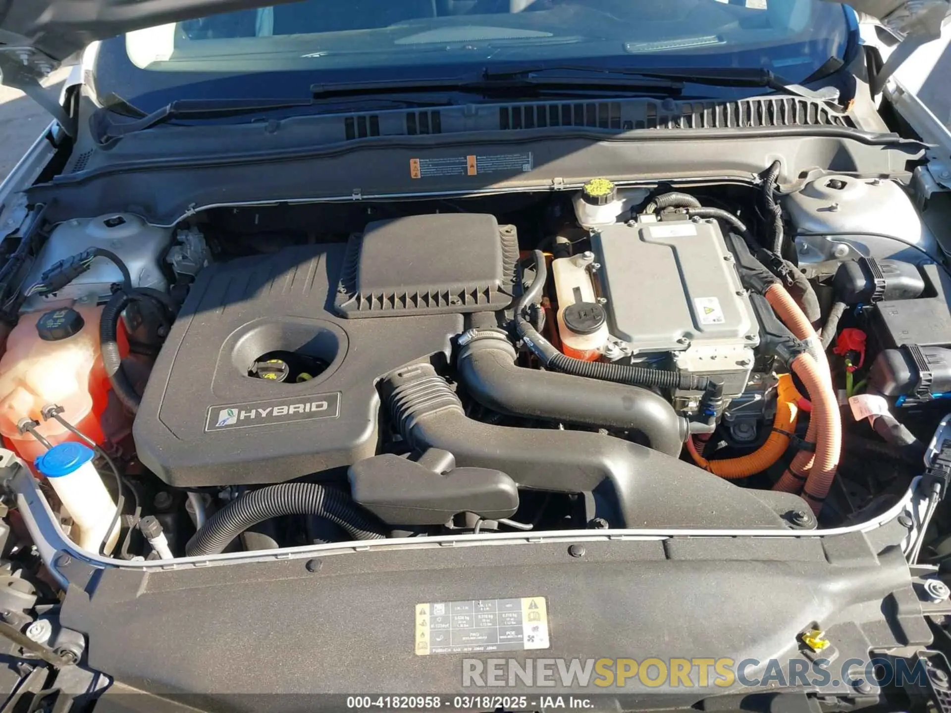 10 Фотография поврежденного автомобиля 3FA6P0LUXKR208139 FORD FUSION HYBRID 2019