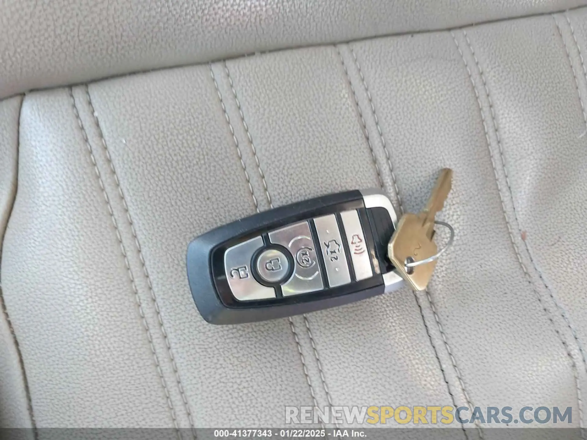 11 Photograph of a damaged car 3FA6P0MU1KR257325 FORD FUSION HYBRID 2019