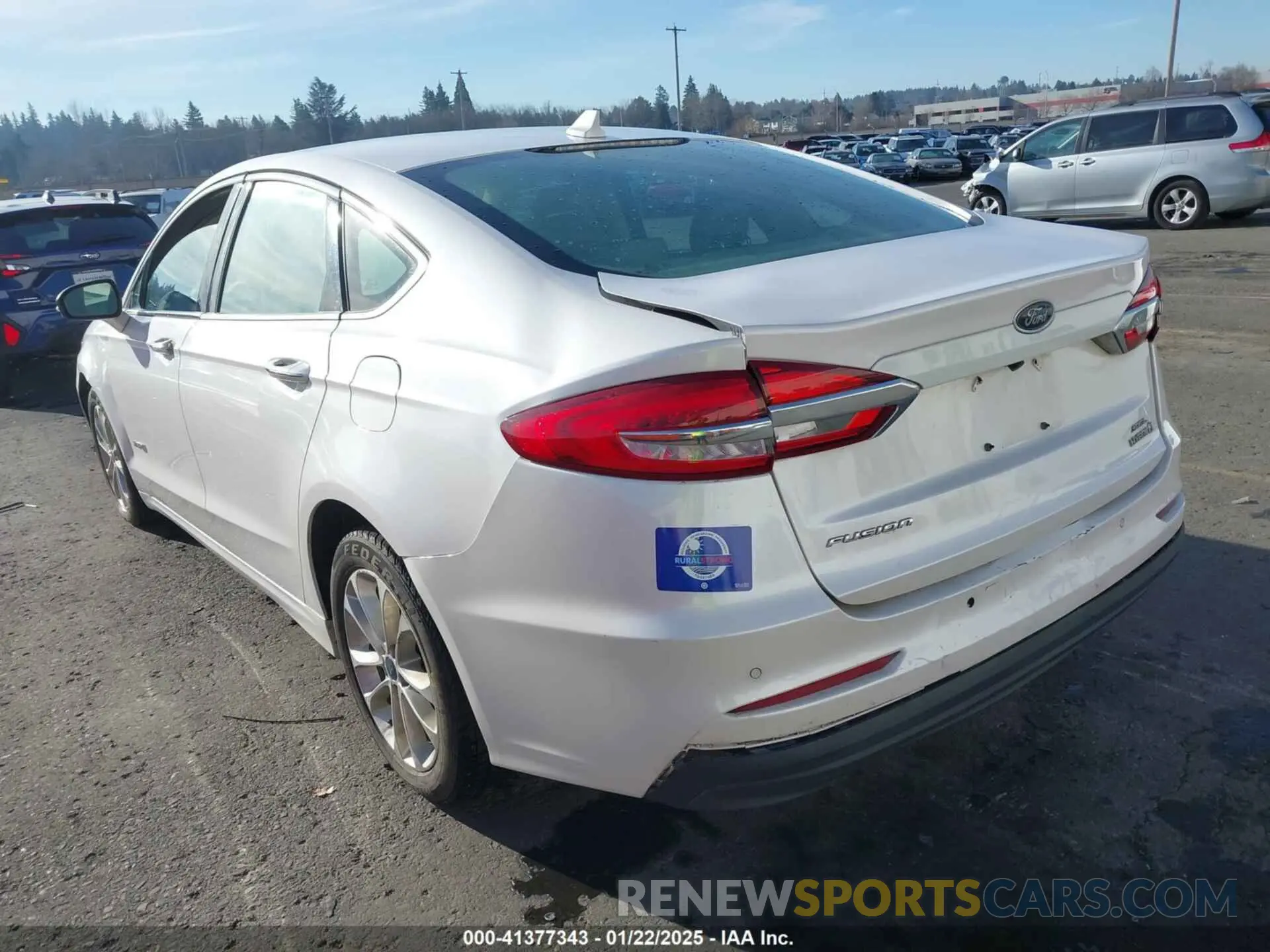 3 Photograph of a damaged car 3FA6P0MU1KR257325 FORD FUSION HYBRID 2019
