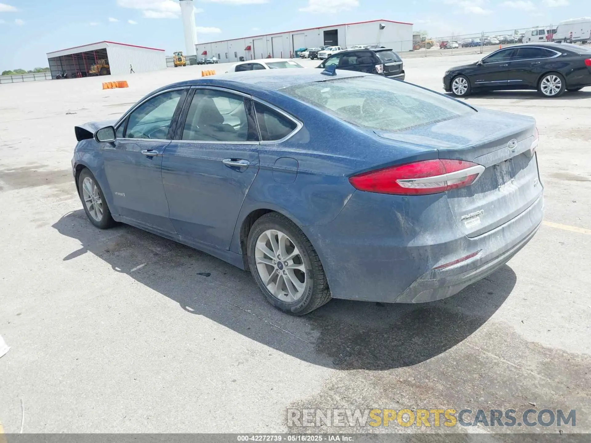 3 Фотография поврежденного автомобиля 3FA6P0MU2KR140367 FORD FUSION HYBRID 2019