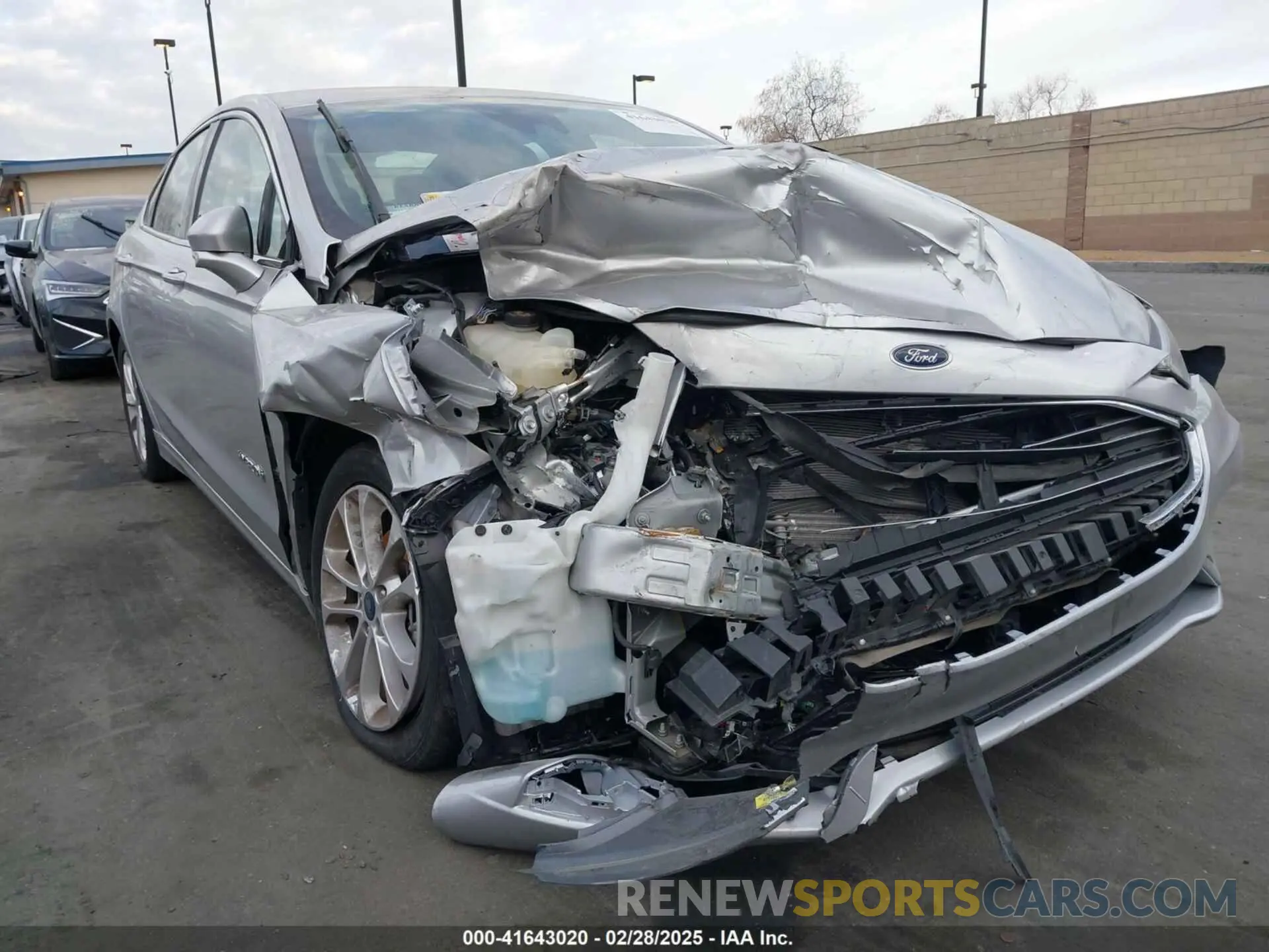 6 Фотография поврежденного автомобиля 3FA6P0MU3KR262056 FORD FUSION HYBRID 2019
