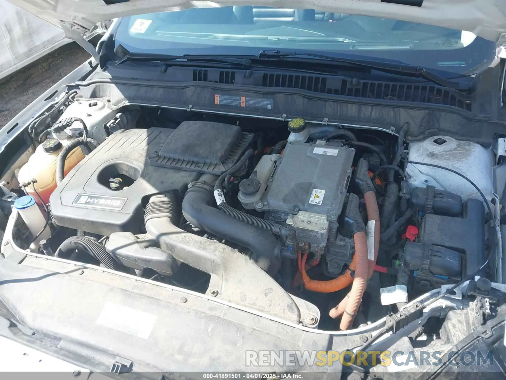 10 Photograph of a damaged car 3FA6P0MU4KR154299 FORD FUSION HYBRID 2019