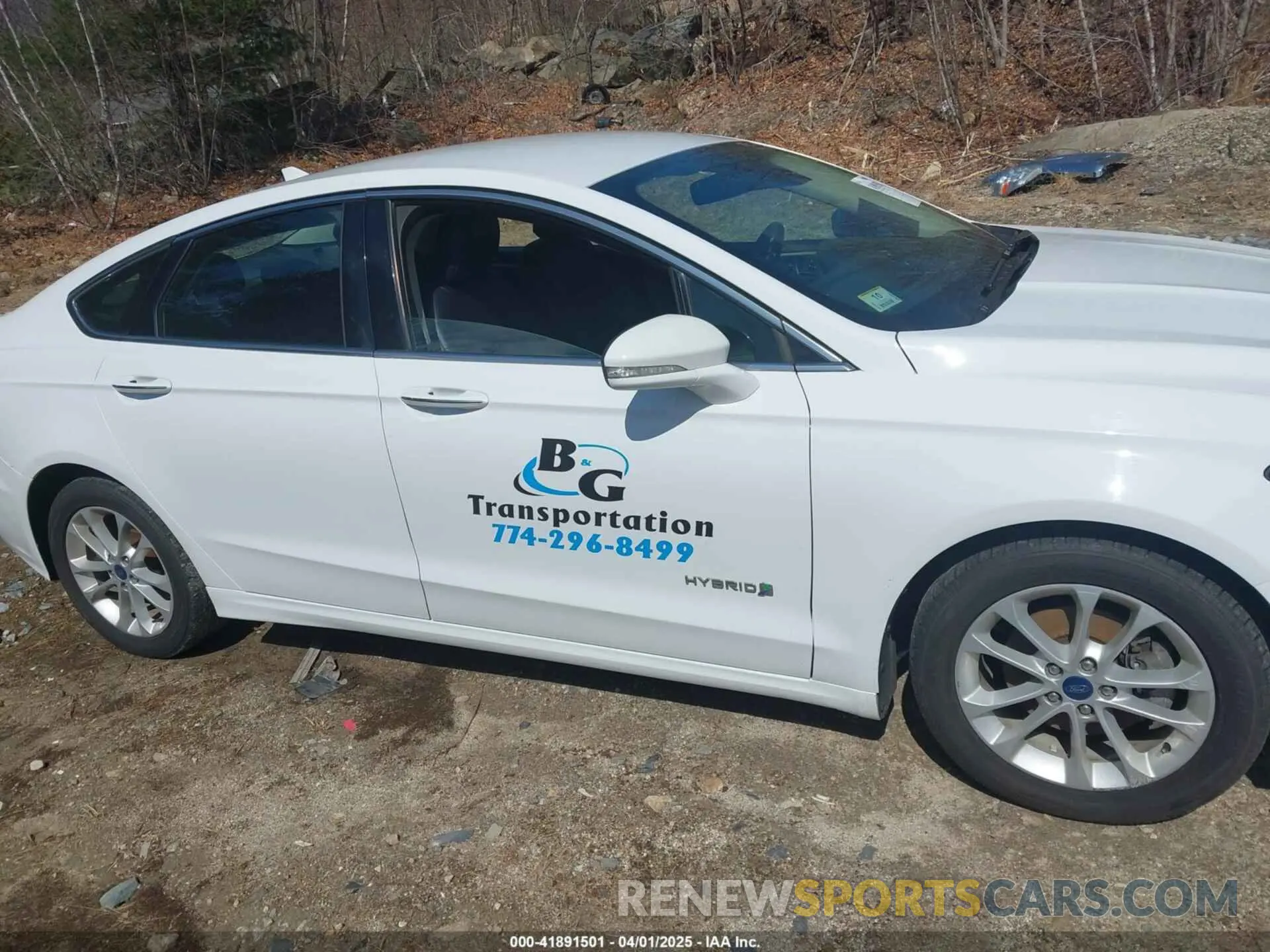 13 Photograph of a damaged car 3FA6P0MU4KR154299 FORD FUSION HYBRID 2019
