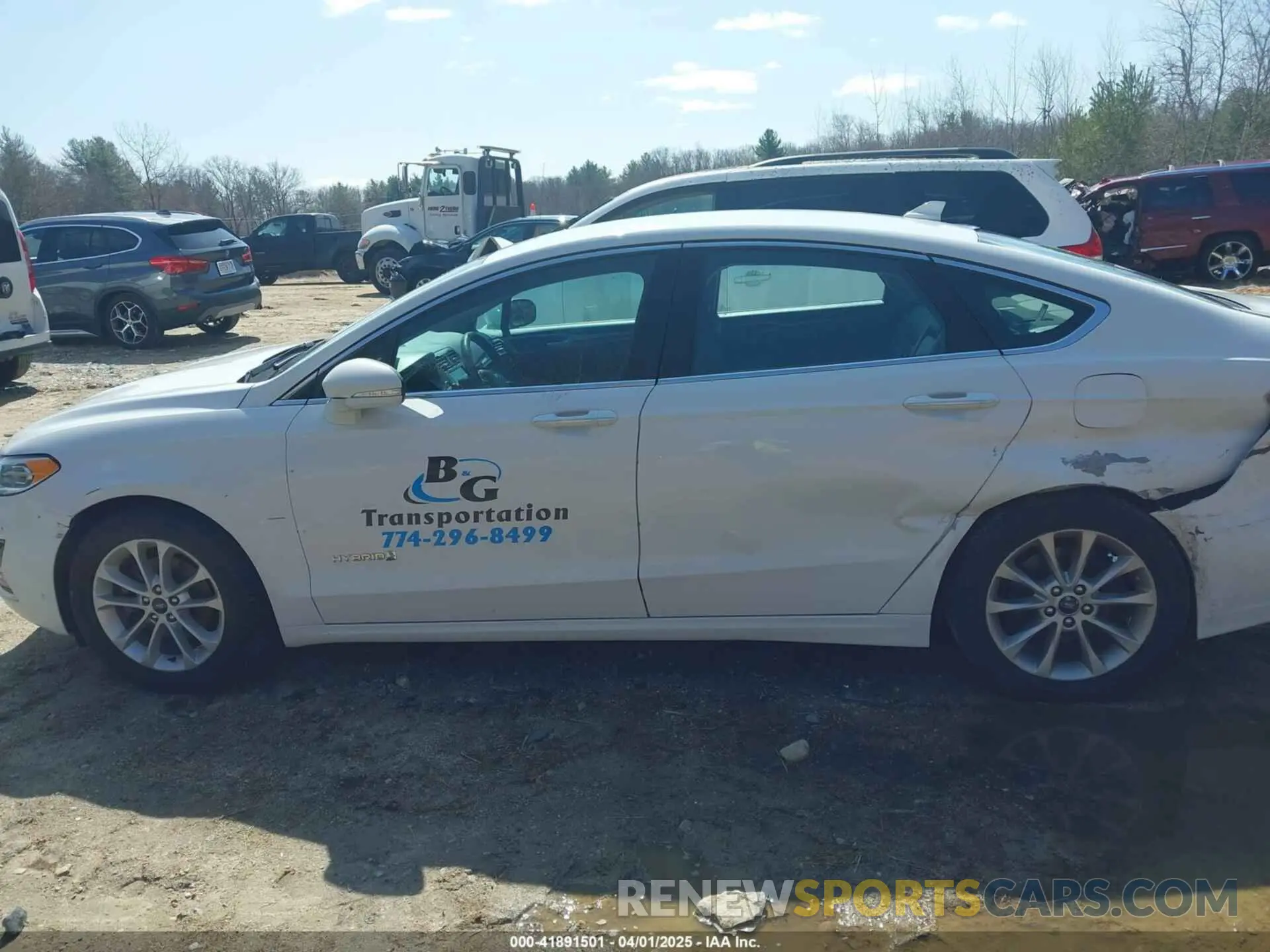 14 Photograph of a damaged car 3FA6P0MU4KR154299 FORD FUSION HYBRID 2019