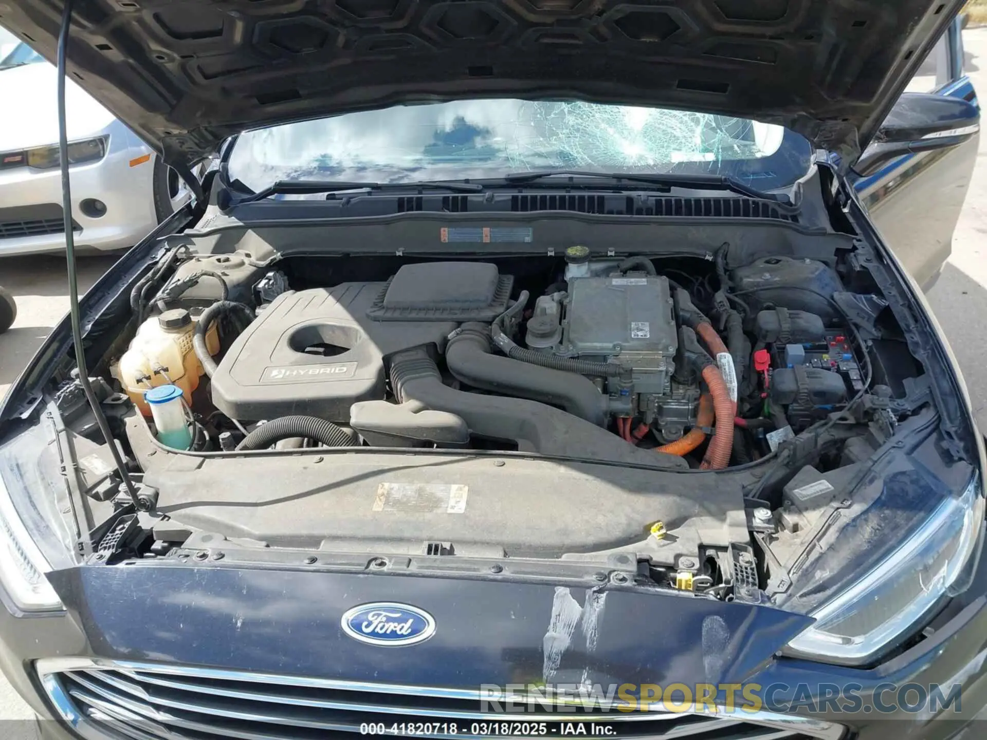 10 Photograph of a damaged car 3FA6P0MU4KR242351 FORD FUSION HYBRID 2019