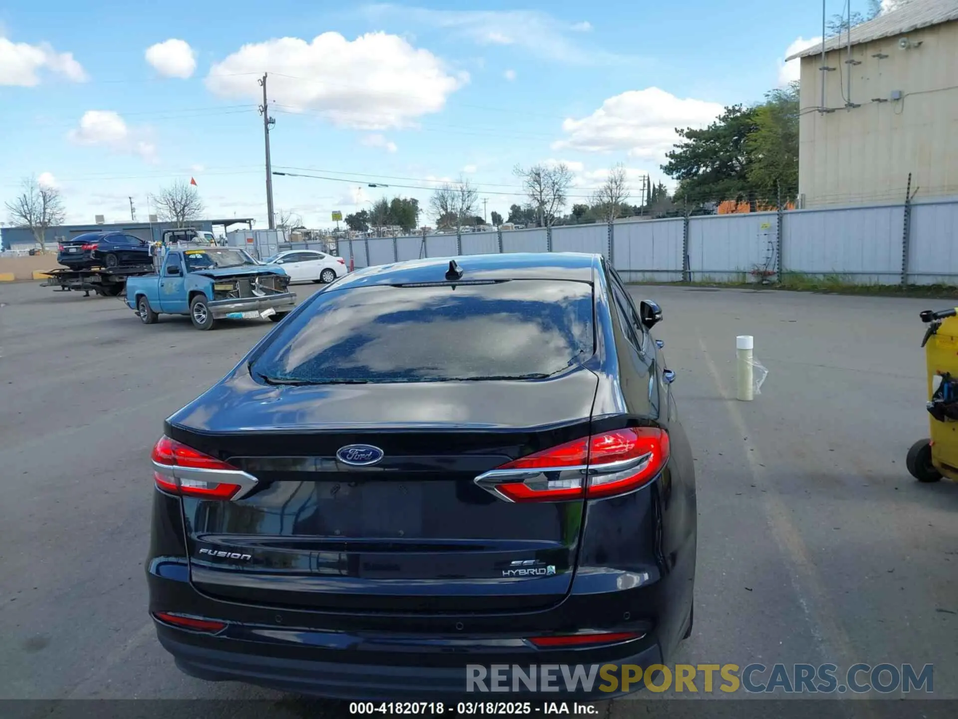 15 Photograph of a damaged car 3FA6P0MU4KR242351 FORD FUSION HYBRID 2019