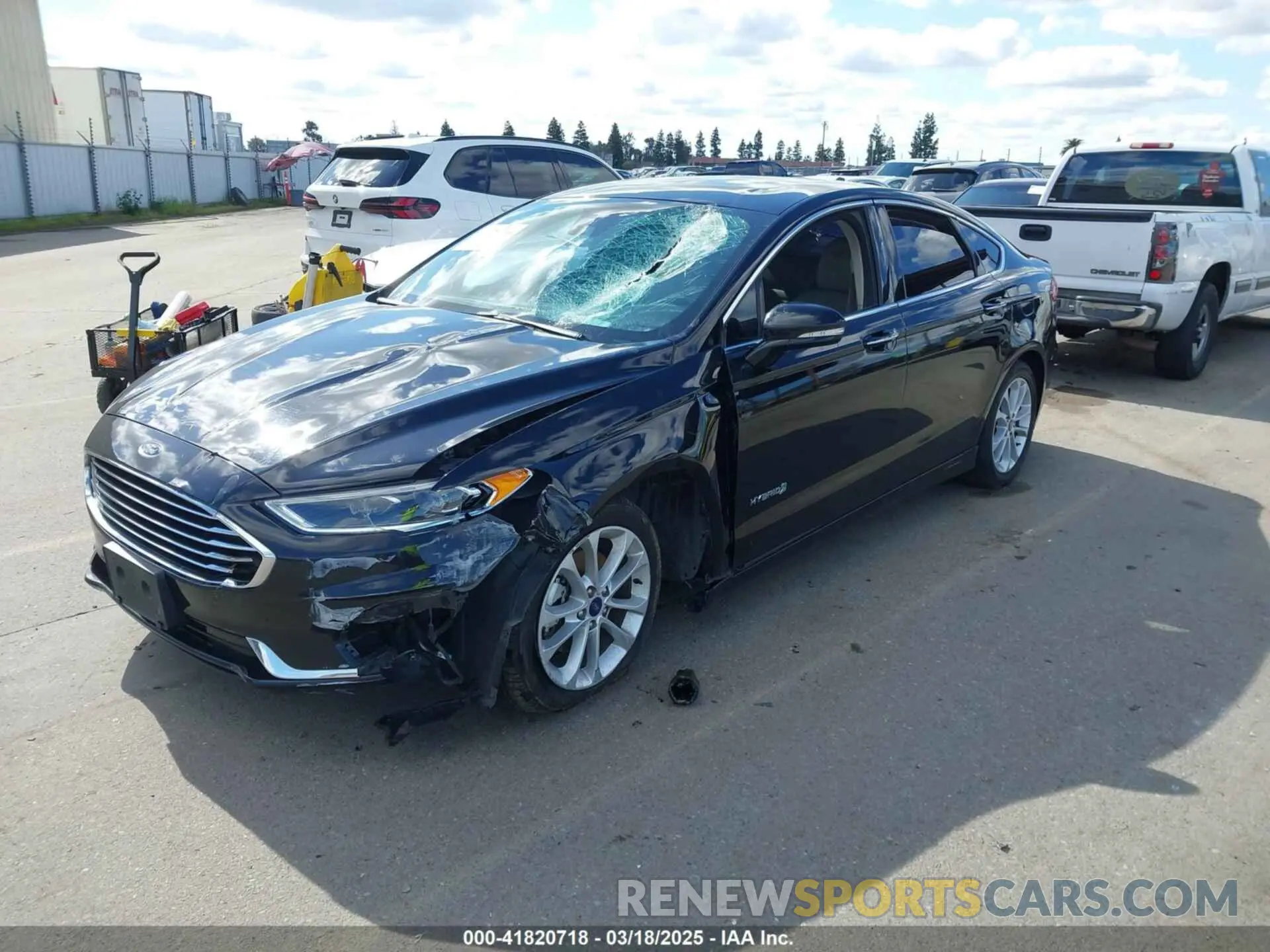 2 Photograph of a damaged car 3FA6P0MU4KR242351 FORD FUSION HYBRID 2019