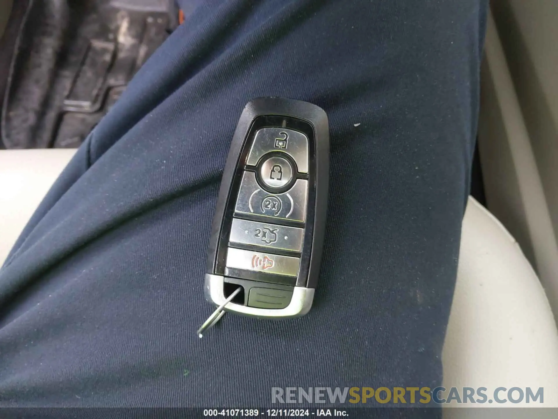 11 Photograph of a damaged car 3FA6P0MU6KR136726 FORD FUSION HYBRID 2019
