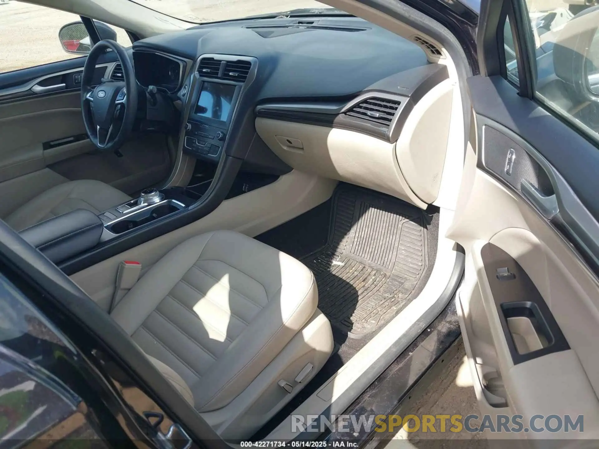 5 Фотография поврежденного автомобиля 3FA6P0MU7KR220148 FORD FUSION HYBRID 2019
