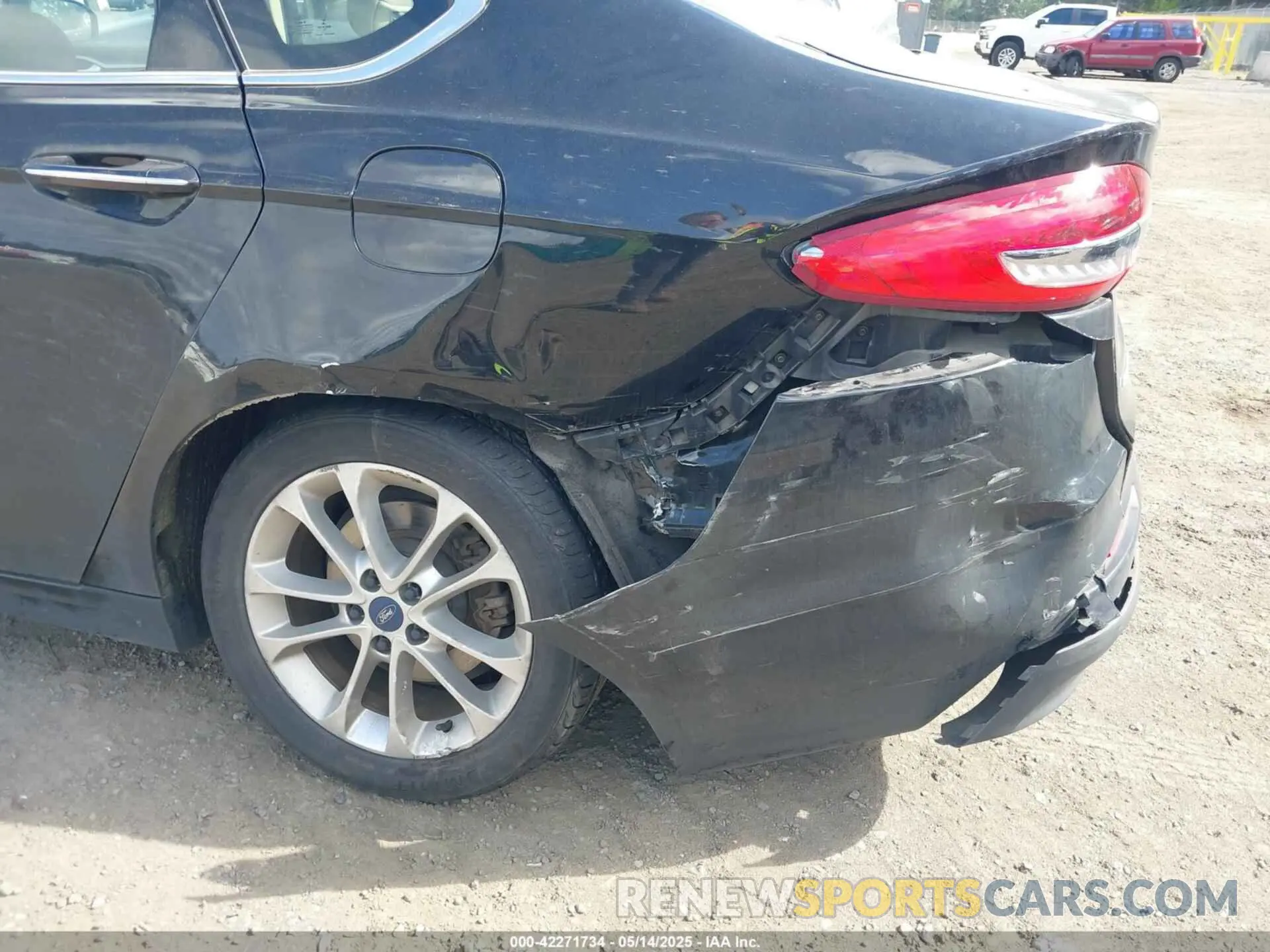 6 Фотография поврежденного автомобиля 3FA6P0MU7KR220148 FORD FUSION HYBRID 2019