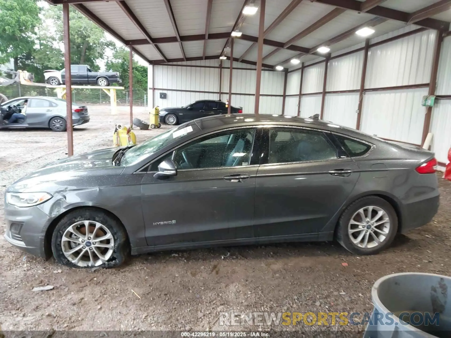 14 Photograph of a damaged car 3FA6P0MUXKR109237 FORD FUSION HYBRID 2019